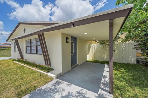 Single Family Residence in Fort Lauderdale FL 2145 20th St St 5.jpg