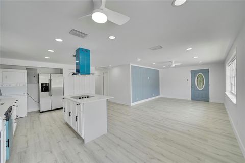 Single Family Residence in Fort Lauderdale FL 2145 20th St St 14.jpg