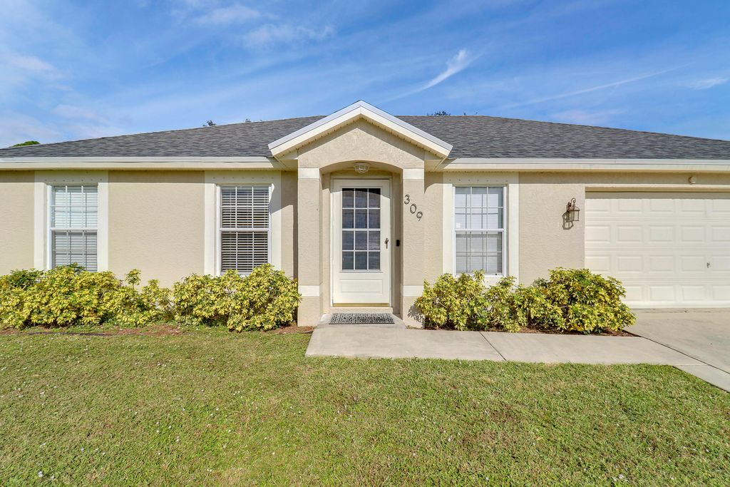 Photo of 309 SE Huron Terrace SE, Port Saint Lucie, FL 34983 (MLS # R11039314)