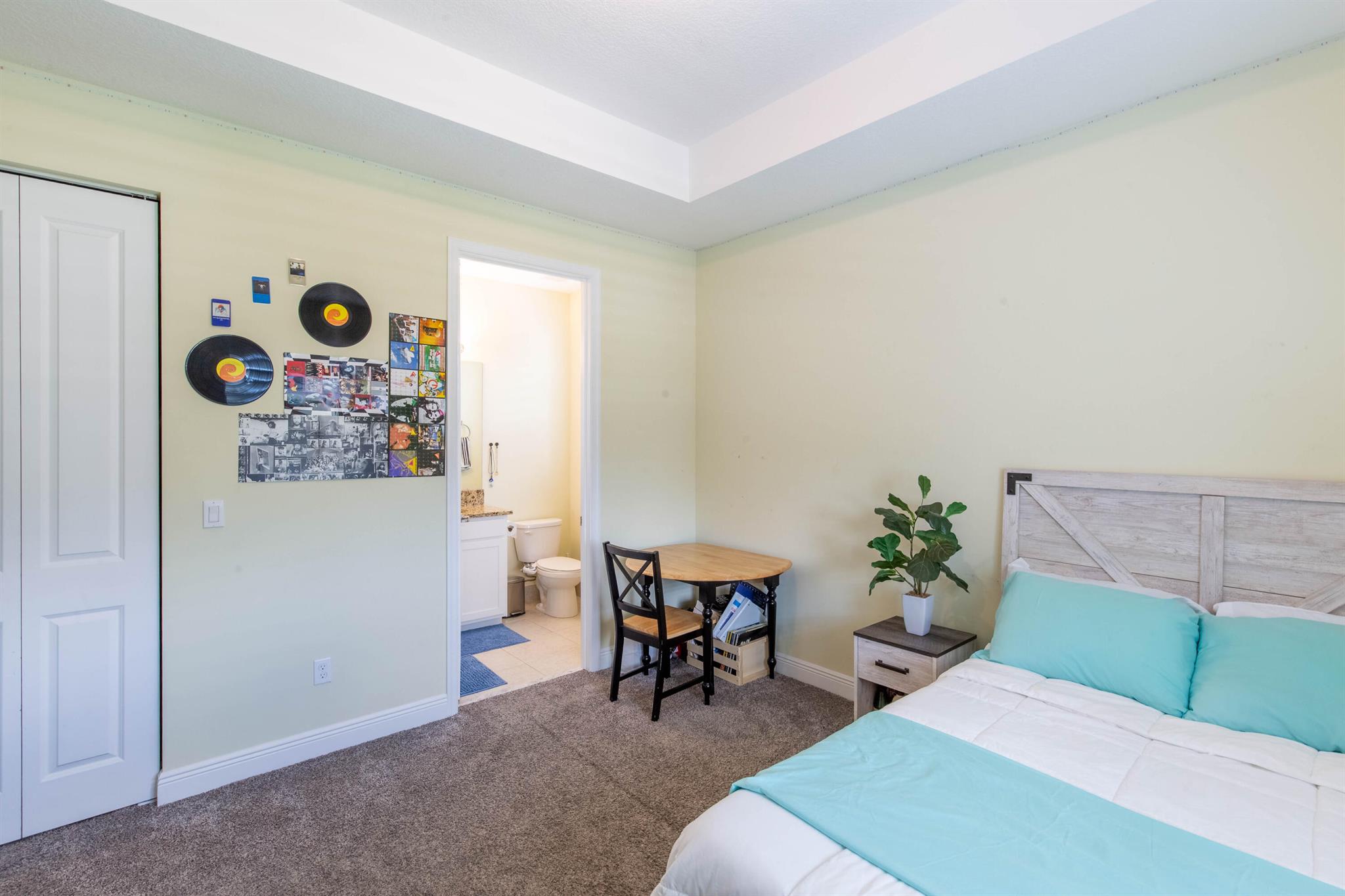 LANTANA FARMS PUD - Residential Lease