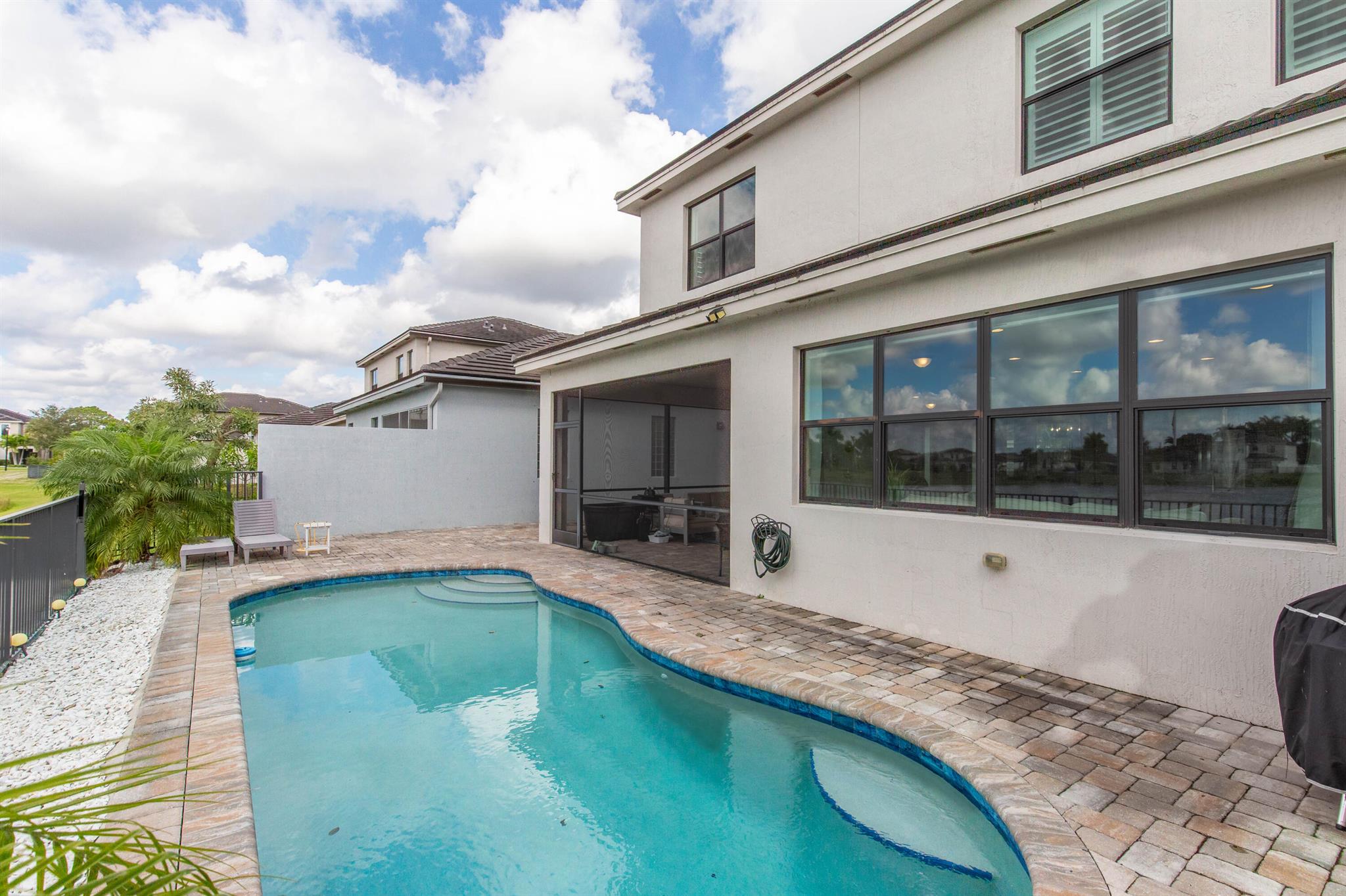 LANTANA FARMS PUD - Residential Lease