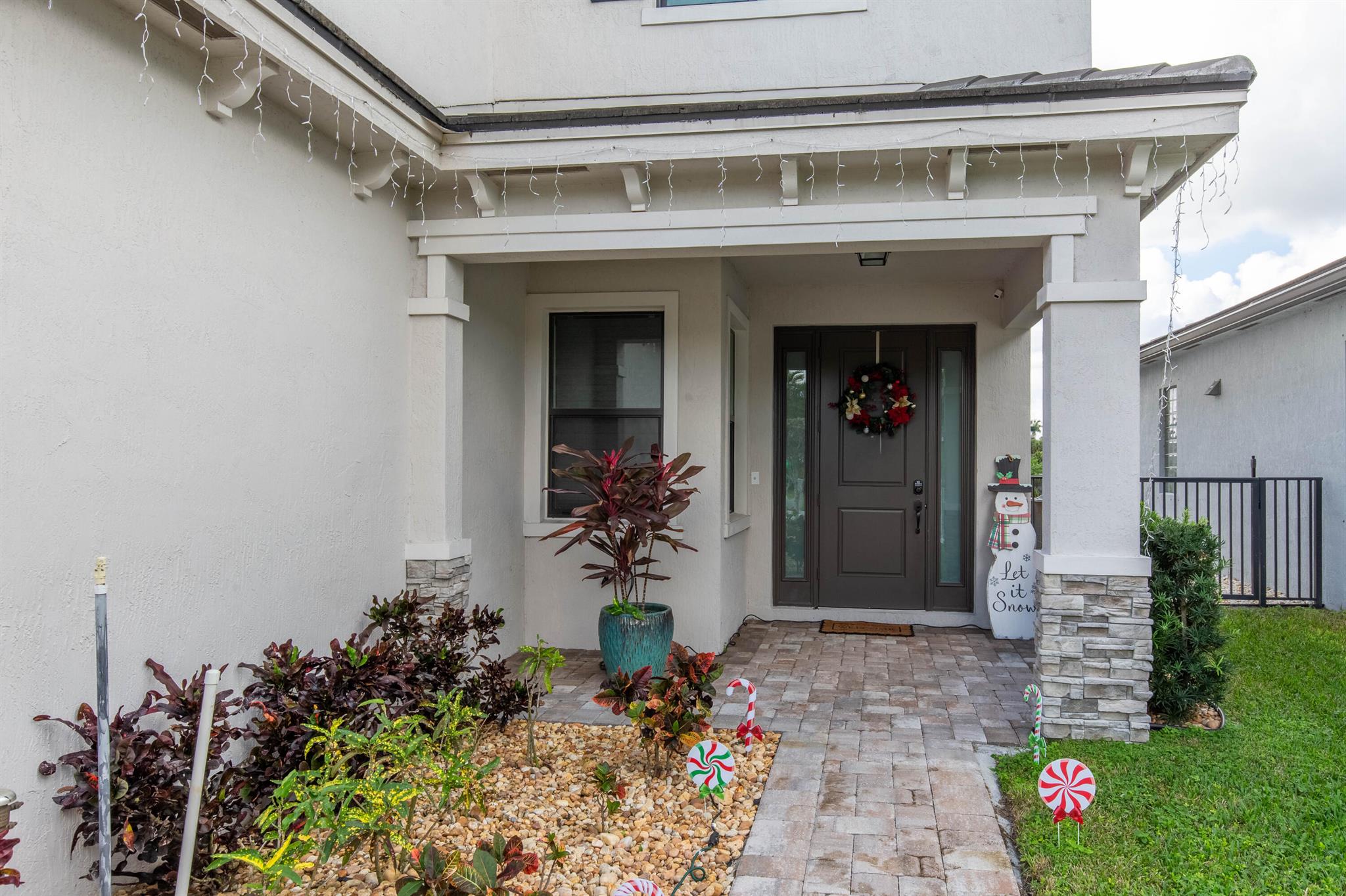 View photos, virtual tours, details... 7528 Moonrise Drive