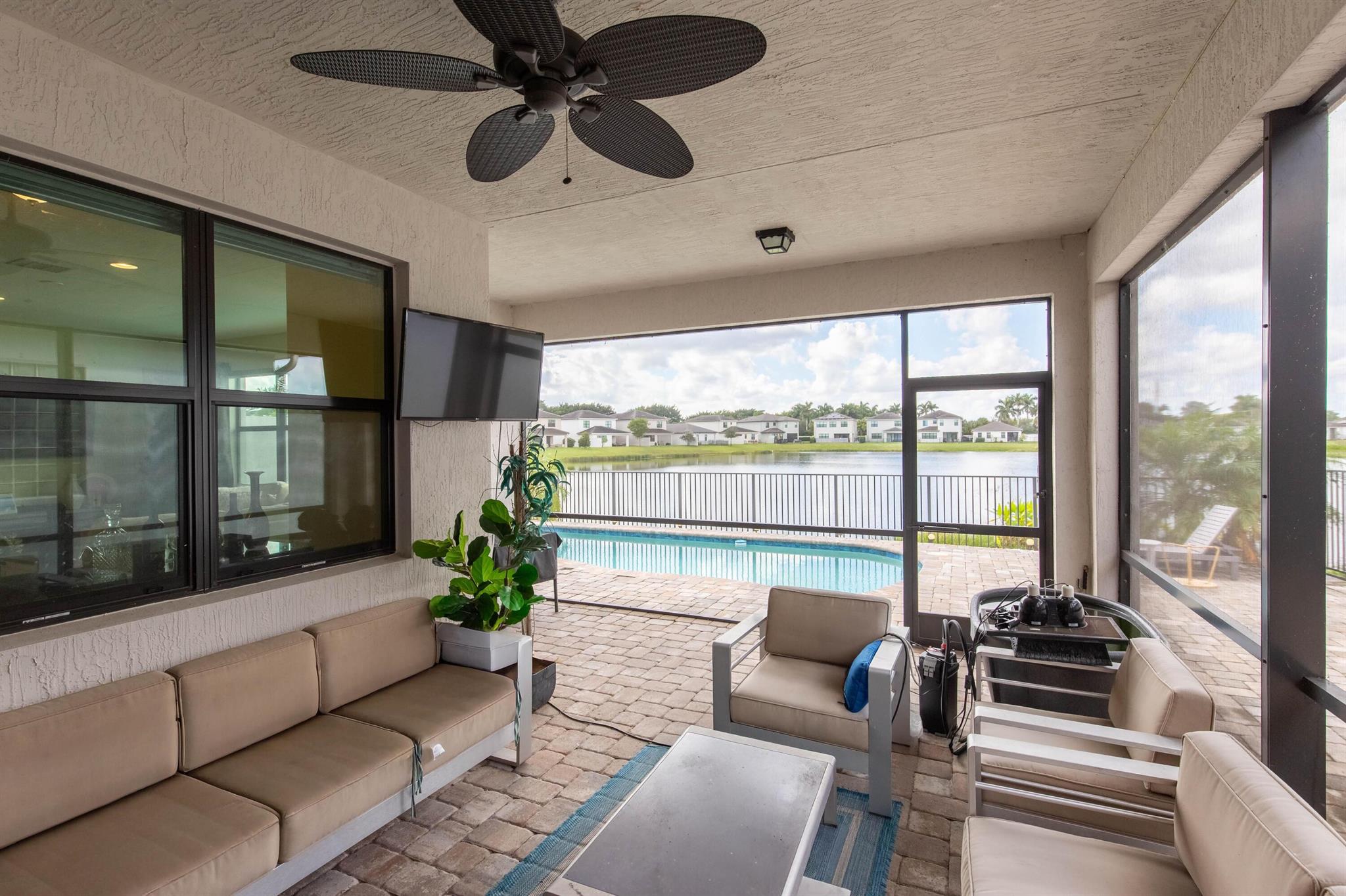 LANTANA FARMS PUD - Residential Lease