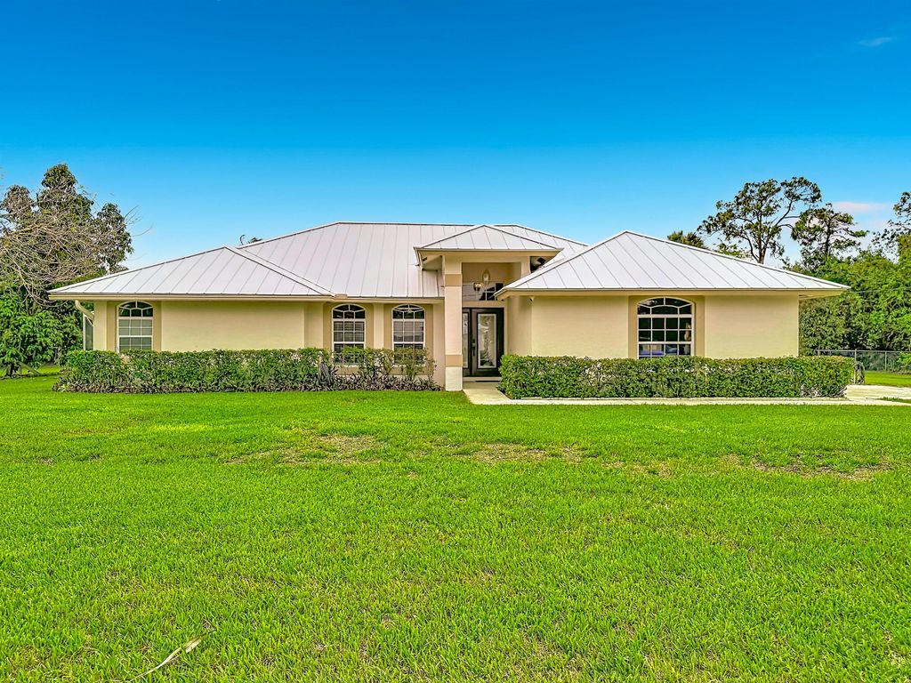 Photo of 17930 87th Lane N, The Acreage, FL 33470 (MLS # B26010221)