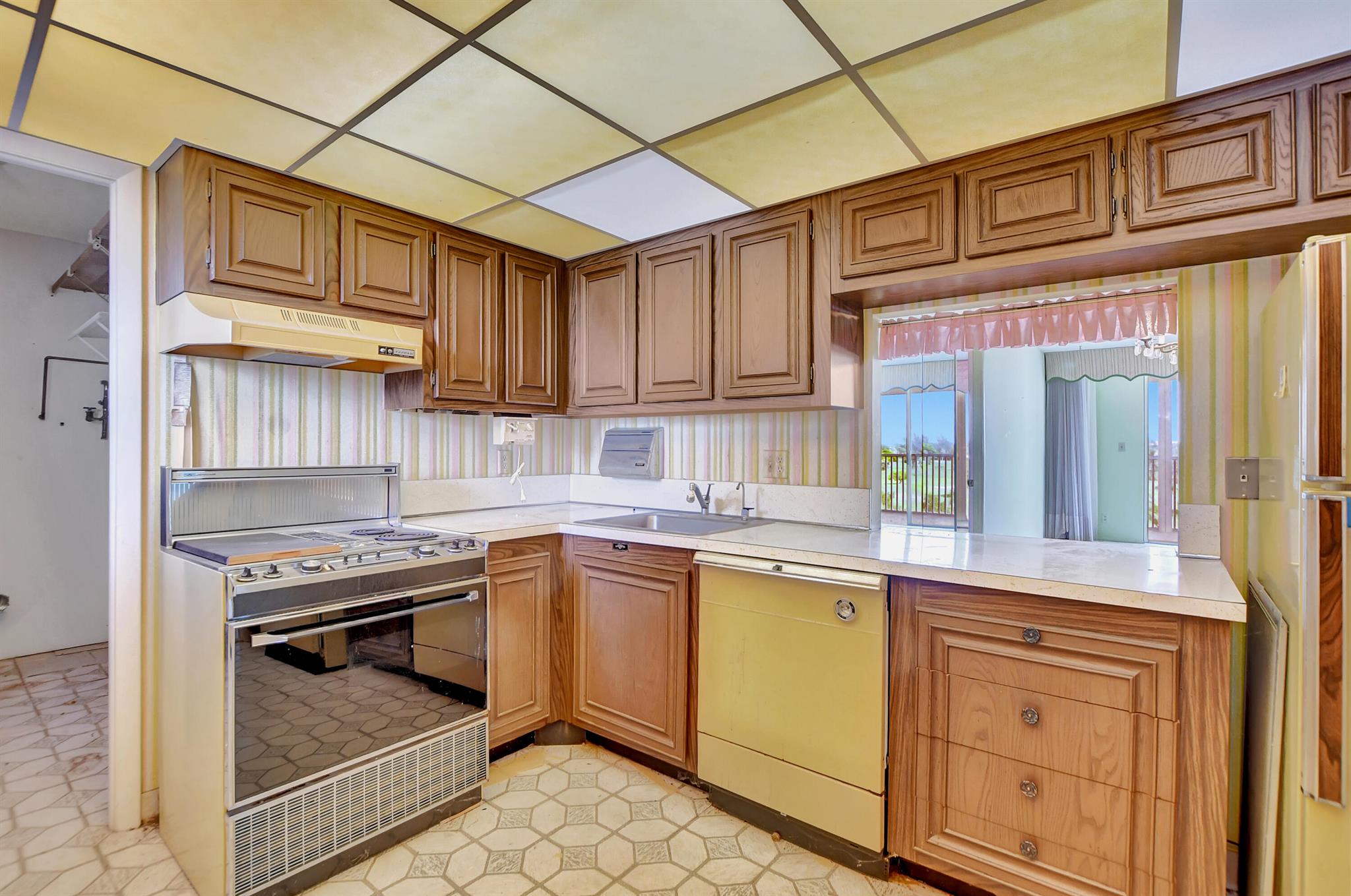 Boca Teeca Condo 6 - Residential