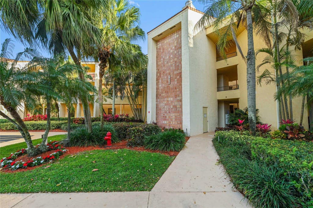 Photo of 7520 La Paz Boulevard #306, Boca Raton, FL 33433 (MLS # B26063989)
