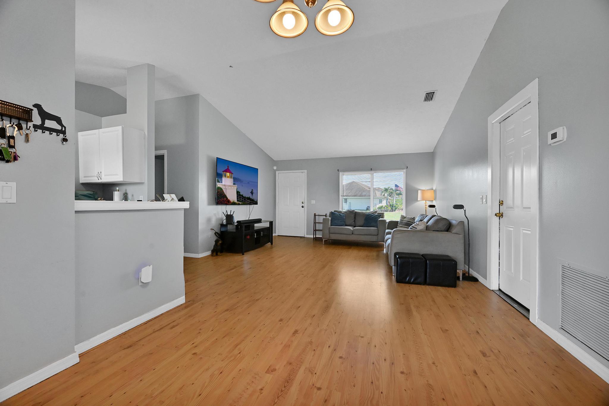 PORT ST LUCIE SECTION 15 - Residential