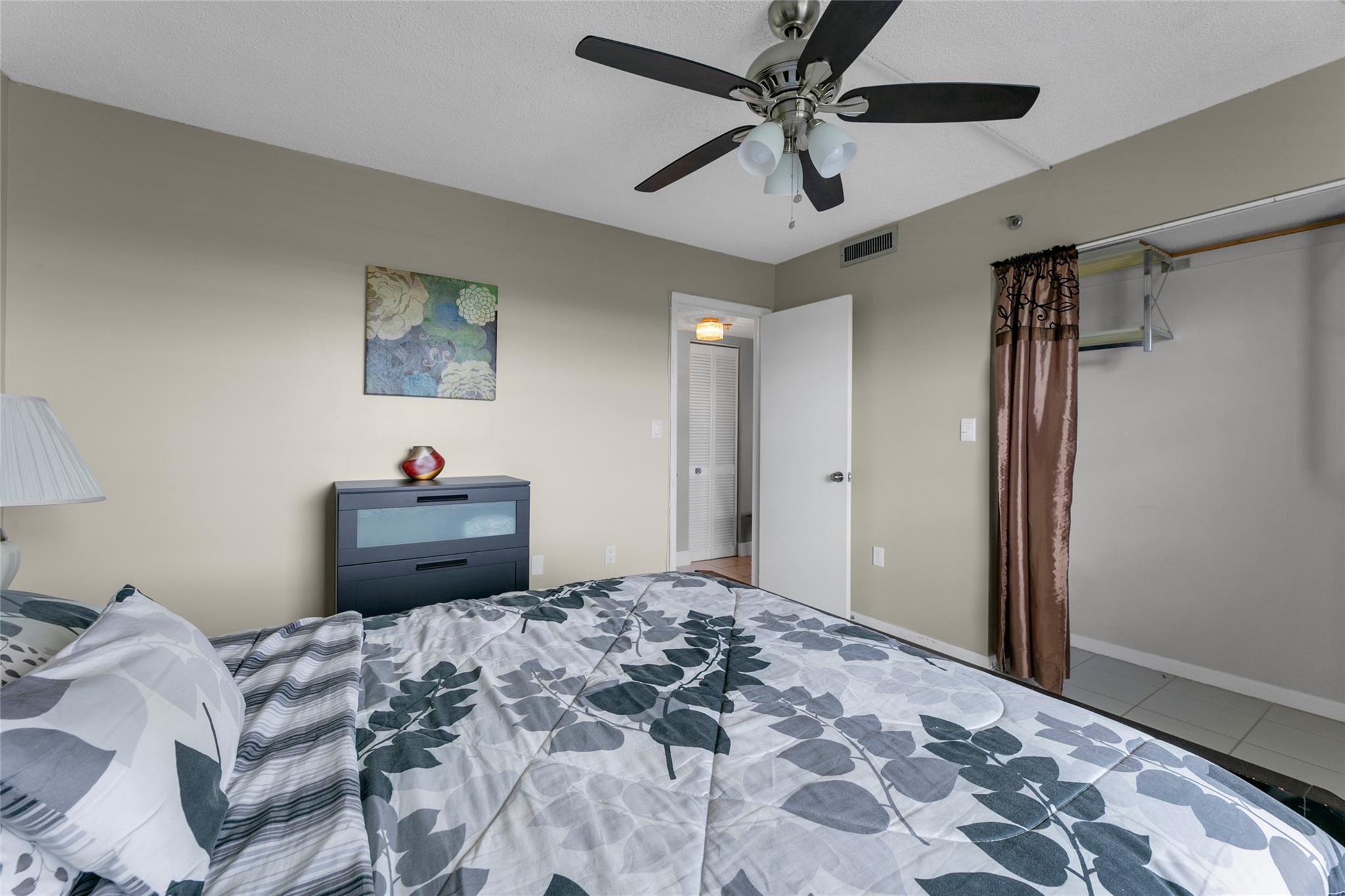 3940 Inverrary Blvd 806-A