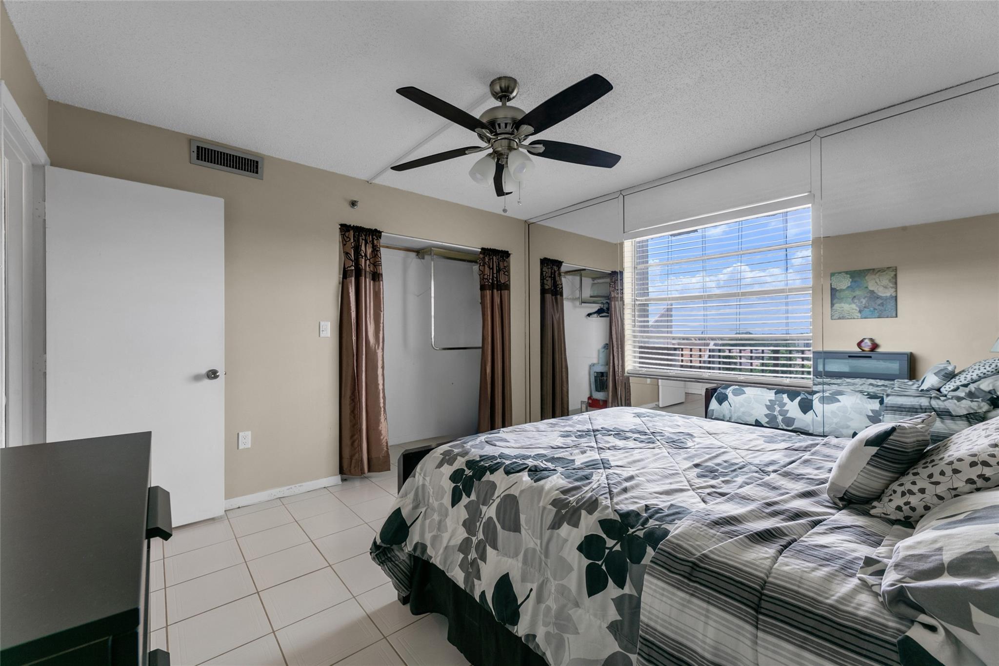 3940 Inverrary Blvd 806-A