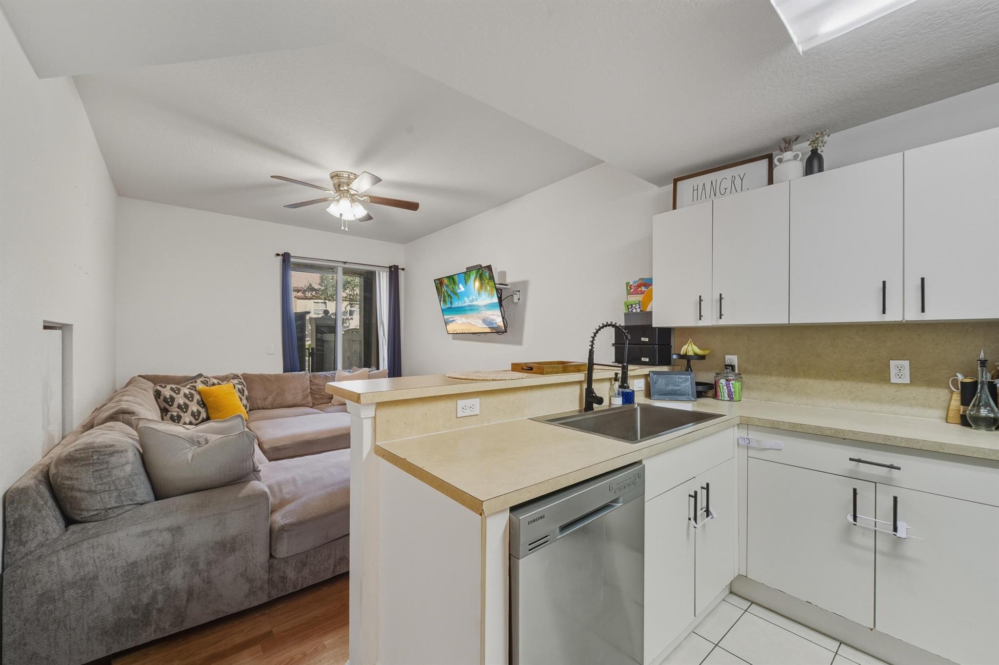 LINKS AT EMERALD DUNES CO - Residential