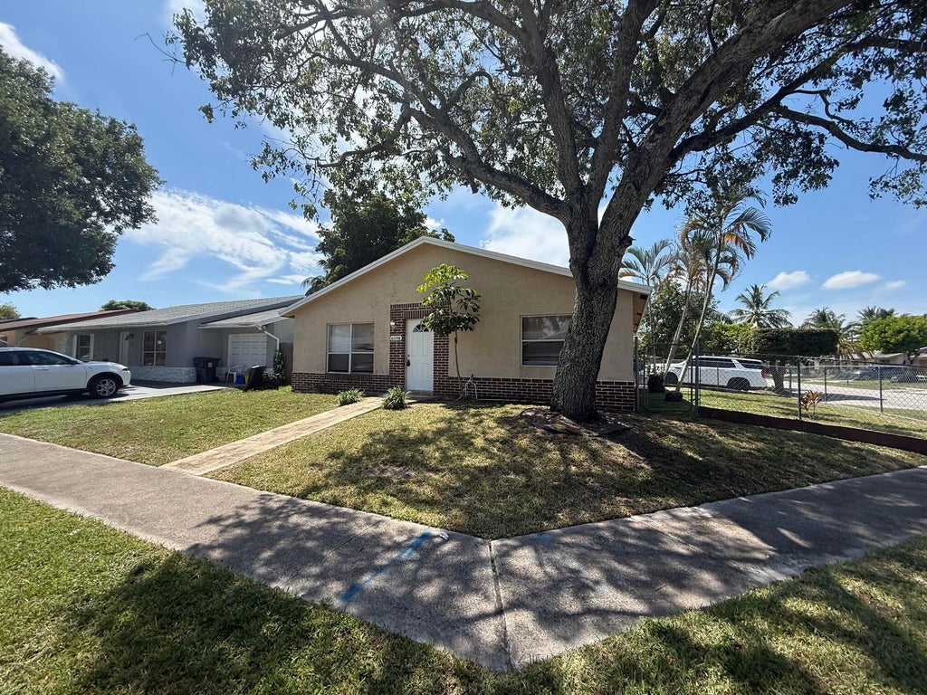 Photo of 6198 ARCADE Court, Lake Worth, FL 33463 (MLS # B26066724)