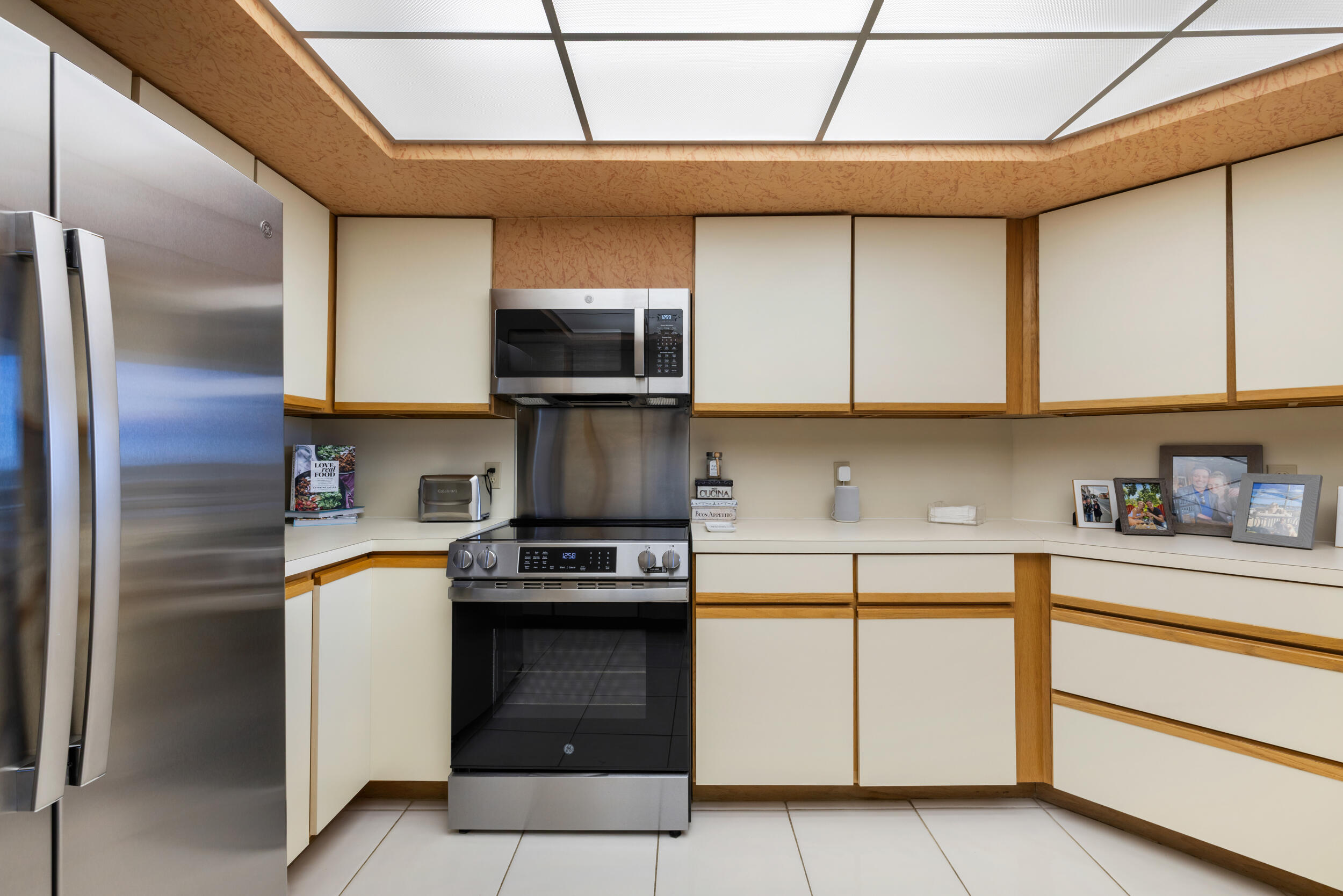 CARLTON PLACE CONDO - Residential