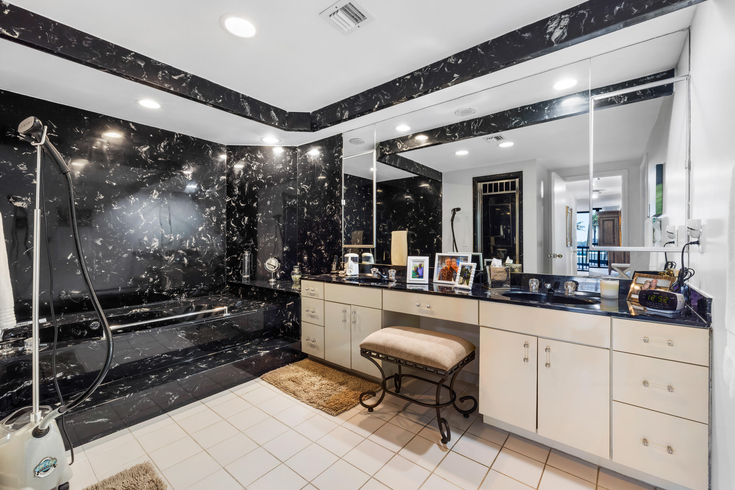 CARLTON PLACE CONDO - Residential