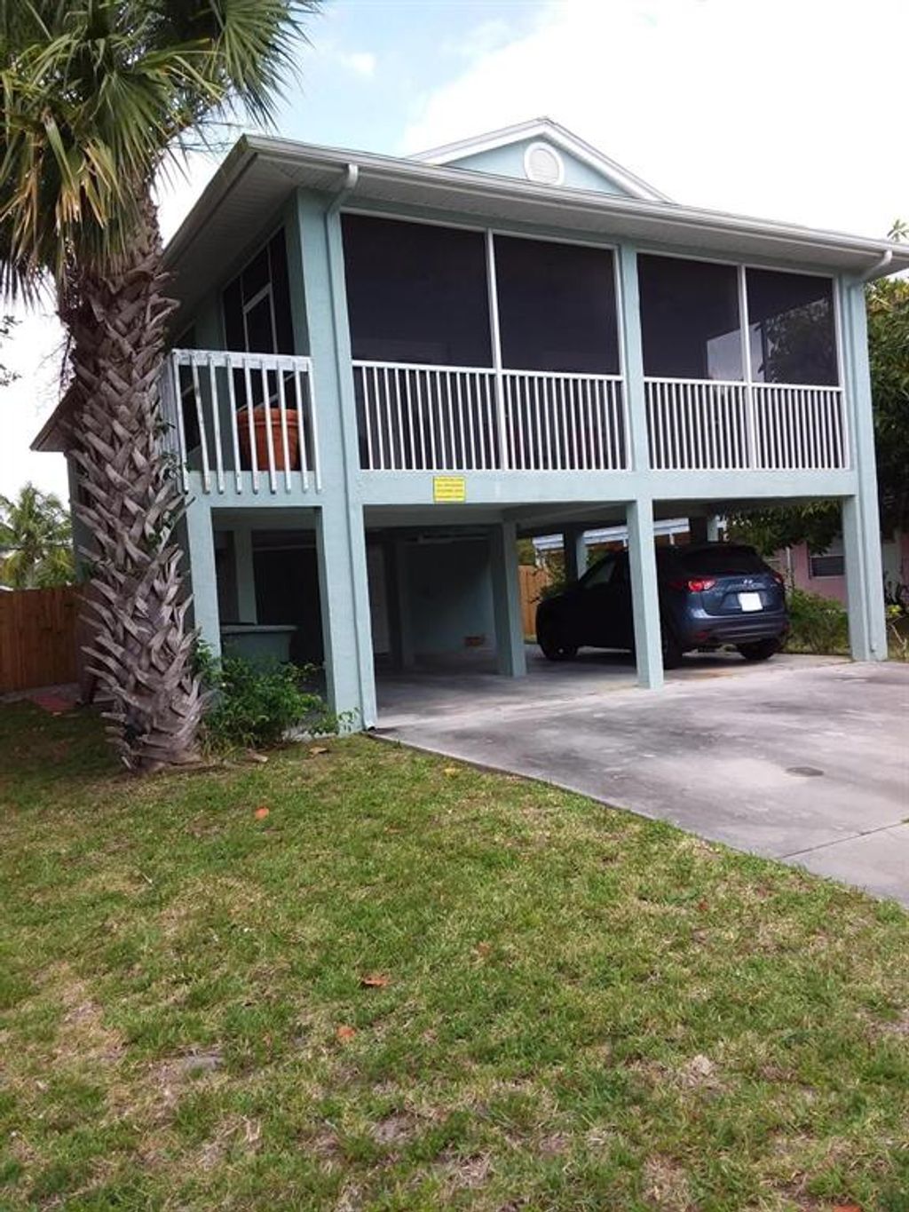 Photo of 323 Hernando Street, Fort Pierce, FL 34949 (MLS # R10796238)