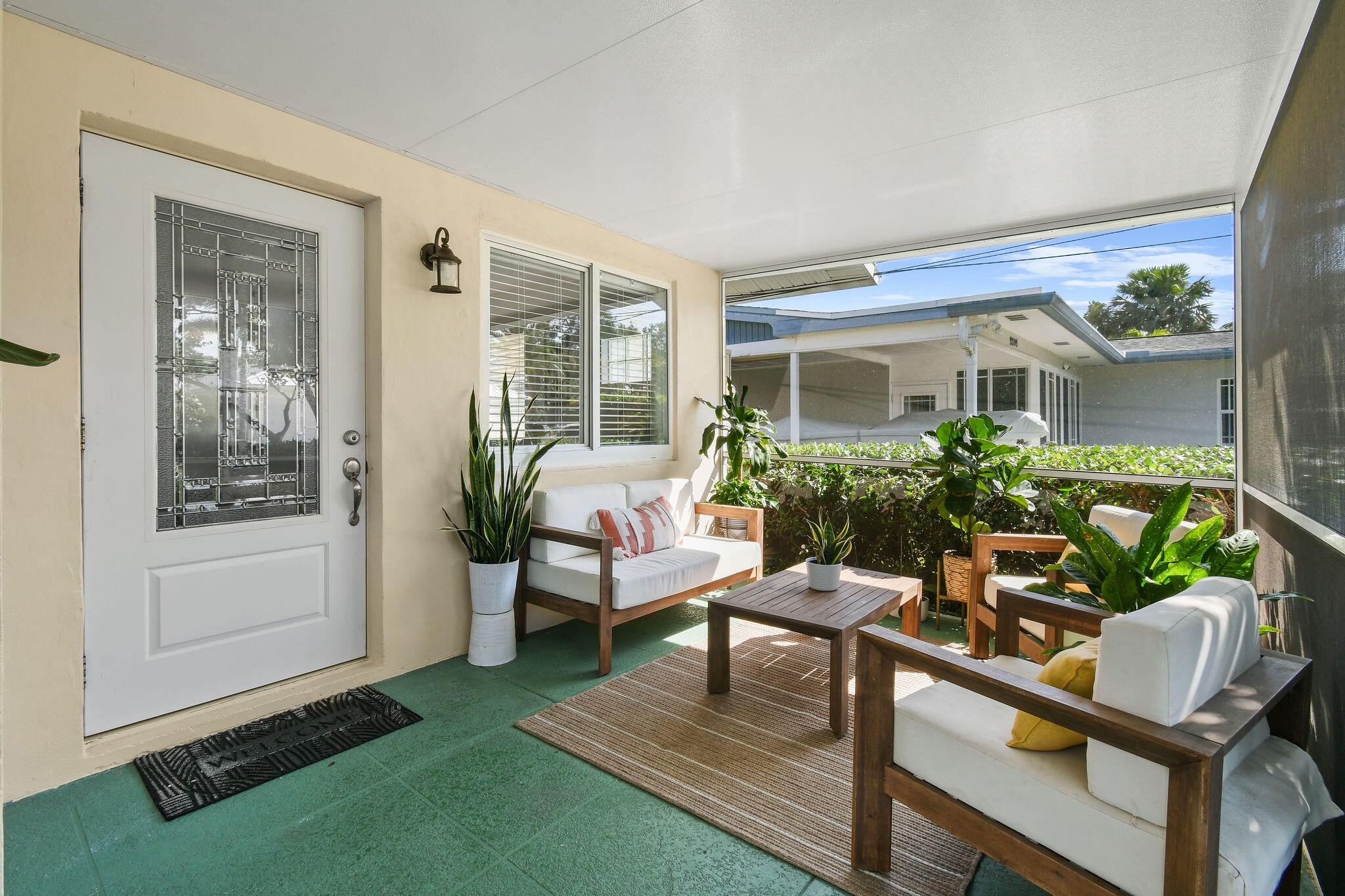 2401 COUNTRY OAKS