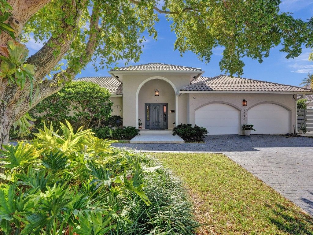 Photo of 3090 NE 47th Street, Fort Lauderdale, FL 33308 (MLS # F10470555)