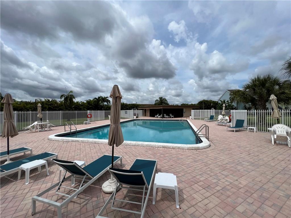 ISLE OF BOCA DUNES 7 - Residential