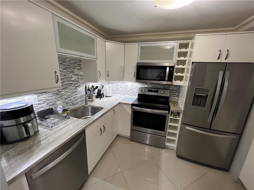 ISLE OF BOCA DUNES 7 - Residential