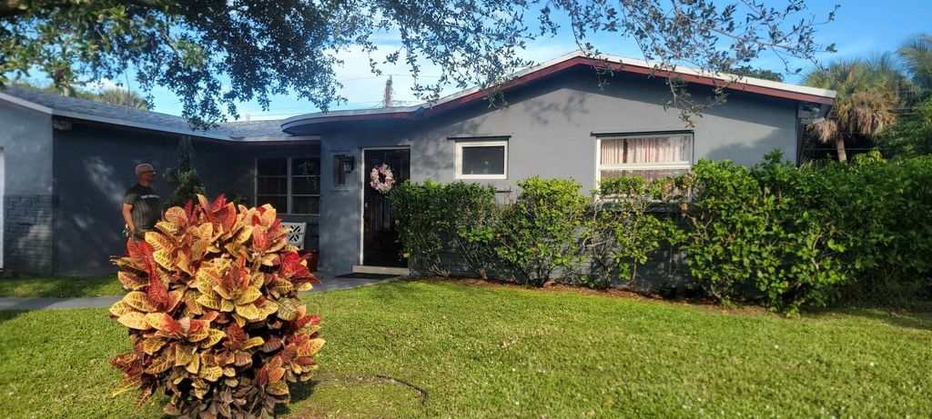Photo of 2350 NW 60th Ave, Sunrise, FL 33313 (MLS # F10538290)