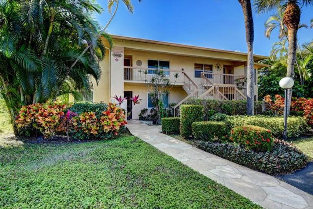 Photo of 5860 Sugar Palm Court #B - 13, Delray Beach, FL 33484 (MLS # R10680971)