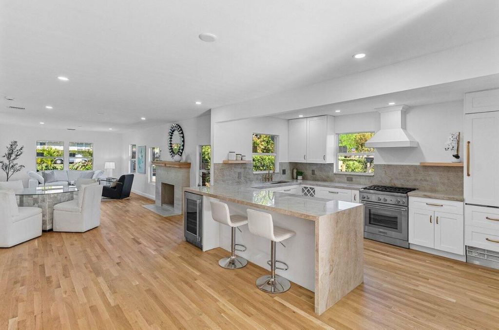 Photo of 1404 Florida Avenue, West Palm Beach, FL 33401 (MLS # R11134221)