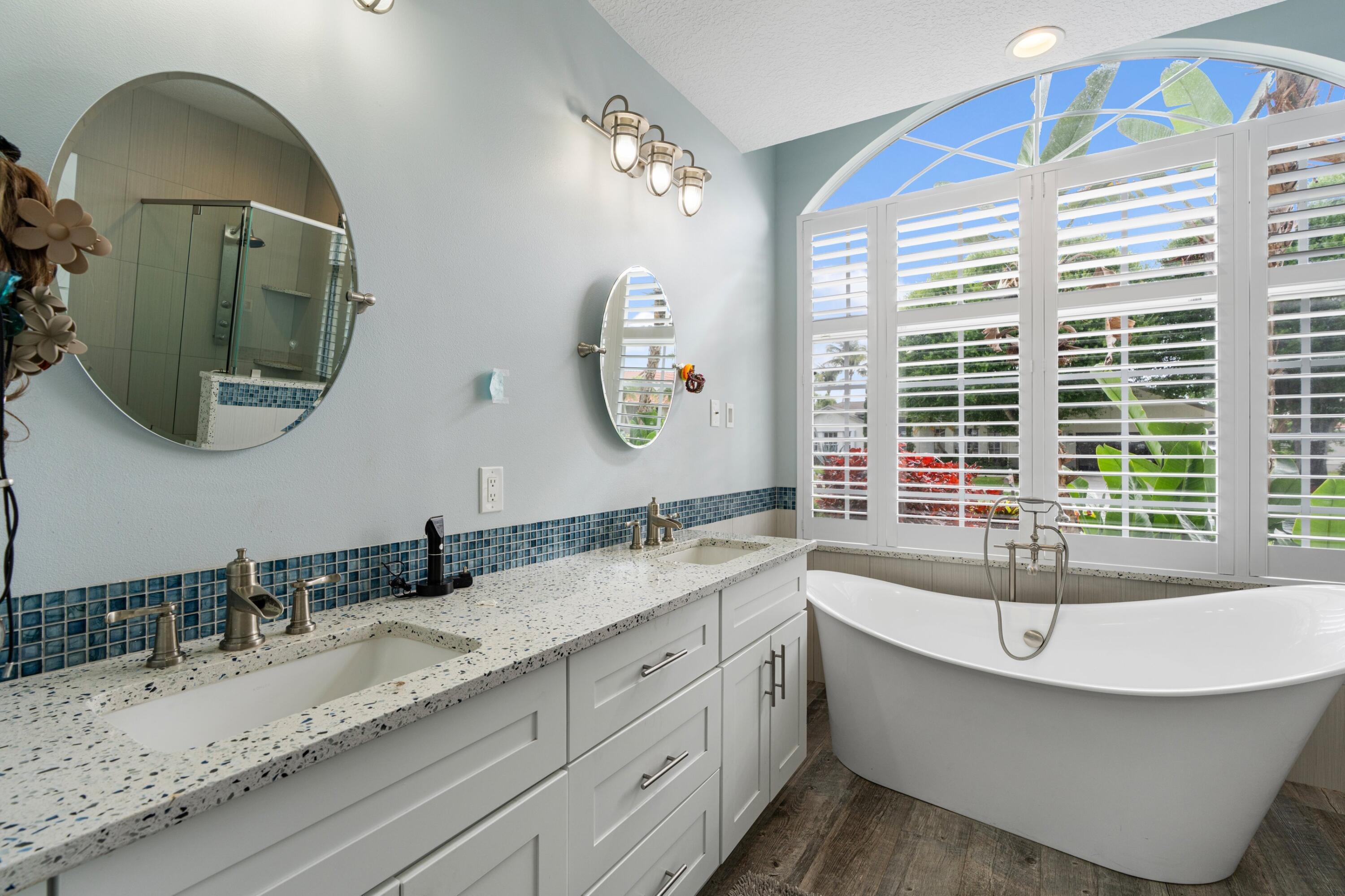 GREENVIEW SHORES 2 OF WELLINGTON - Residential