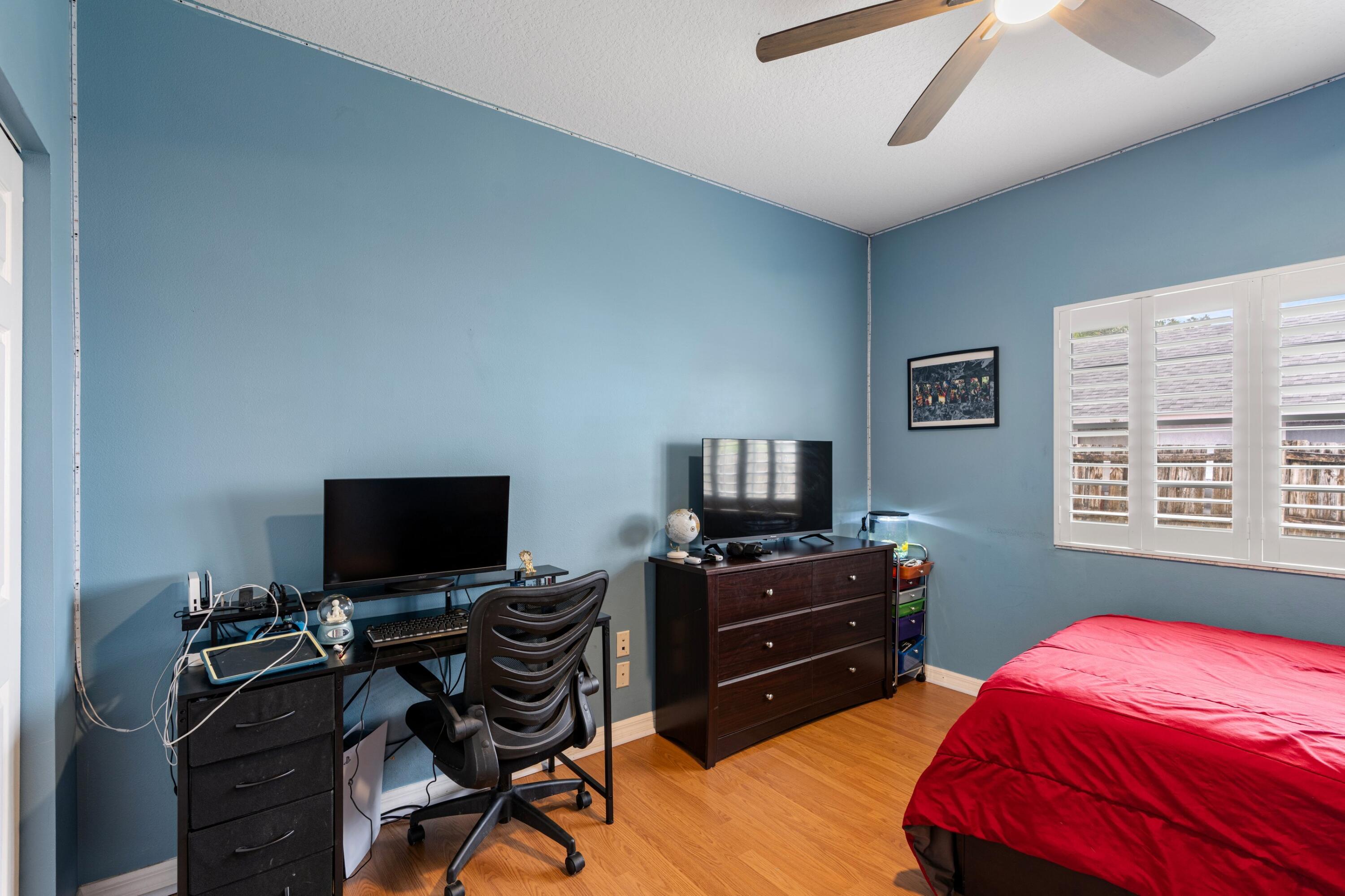 GREENVIEW SHORES 2 OF WELLINGTON - Residential