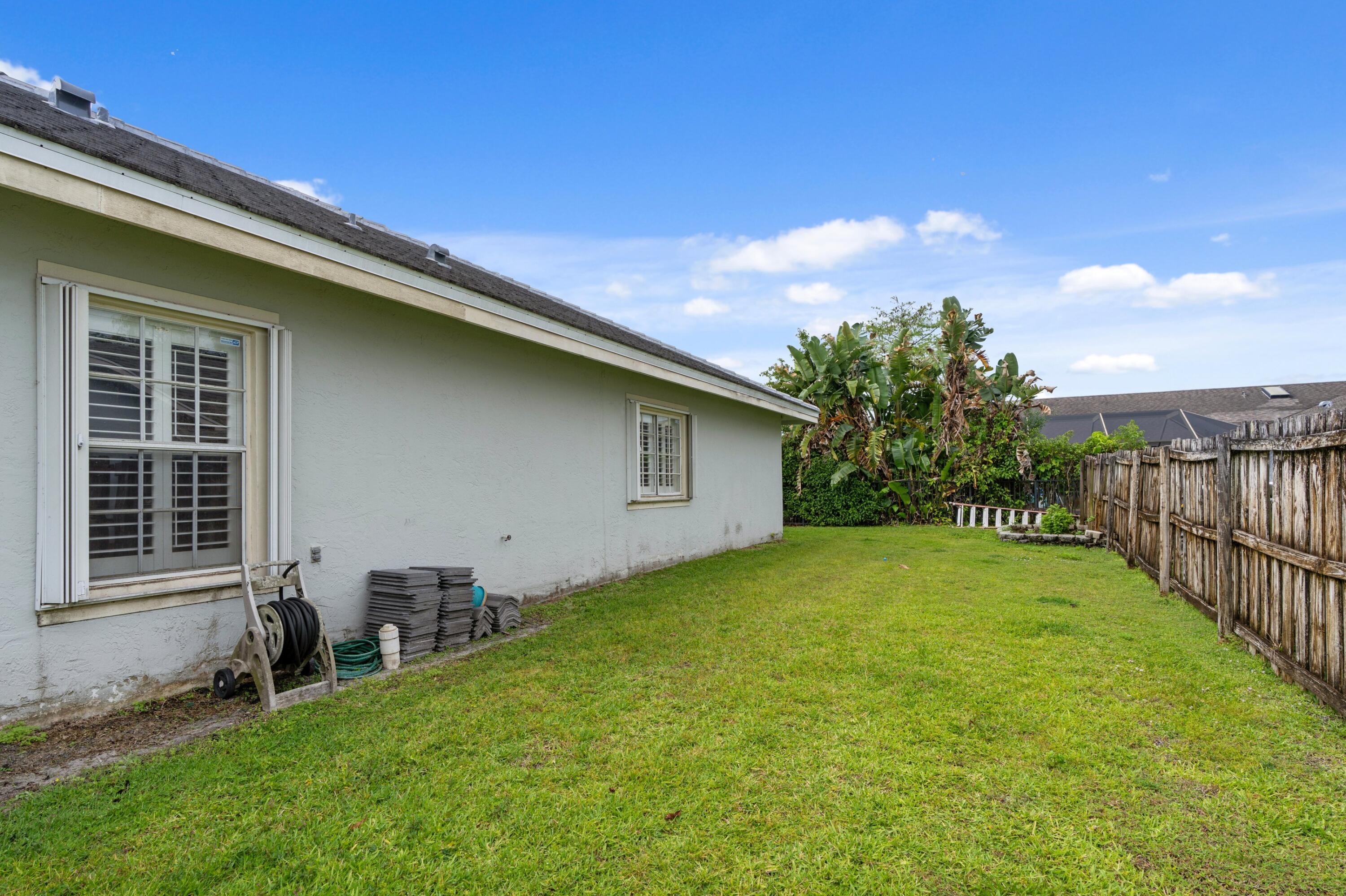 GREENVIEW SHORES 2 OF WELLINGTON - Residential