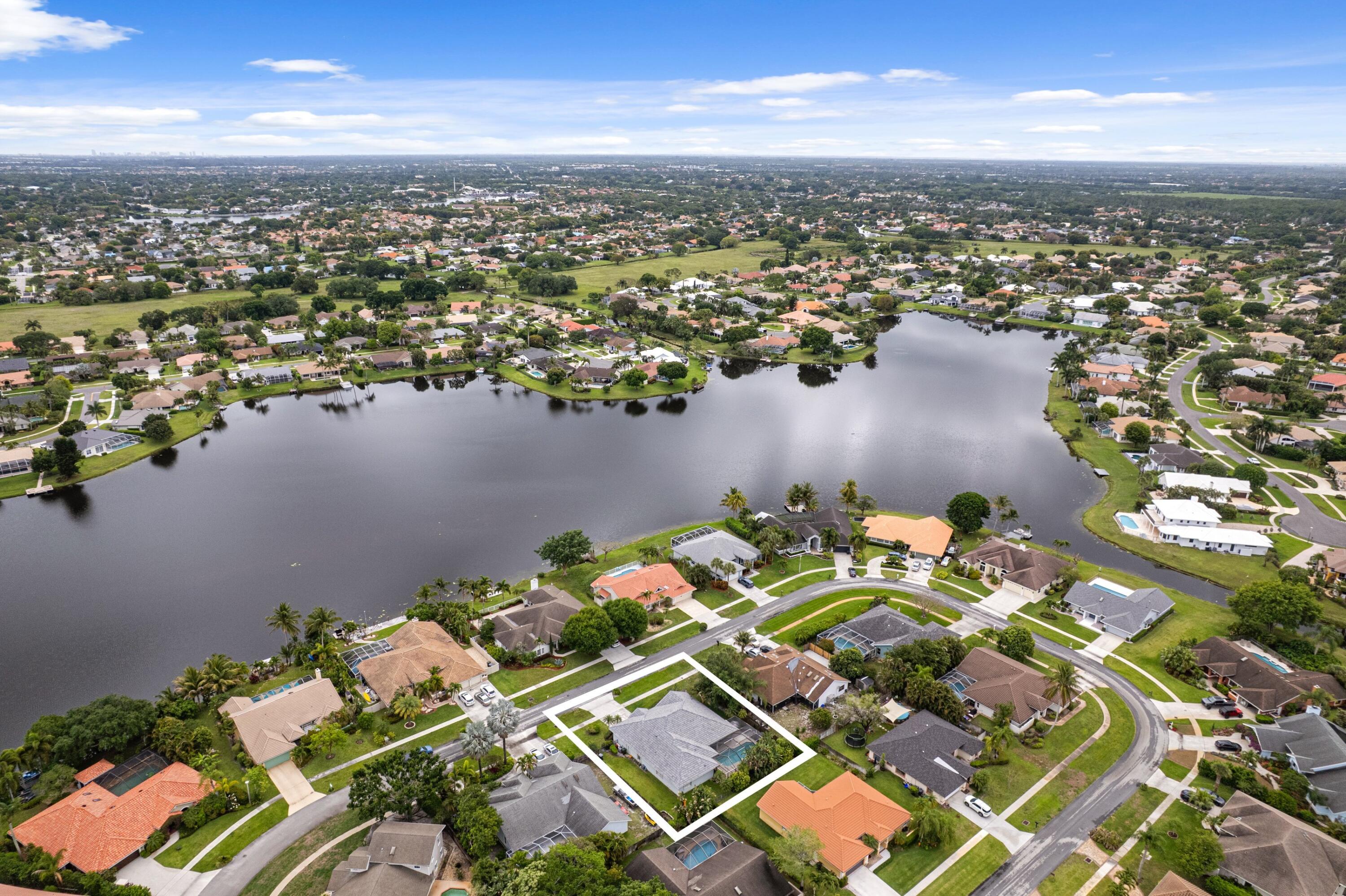 GREENVIEW SHORES 2 OF WELLINGTON - Residential