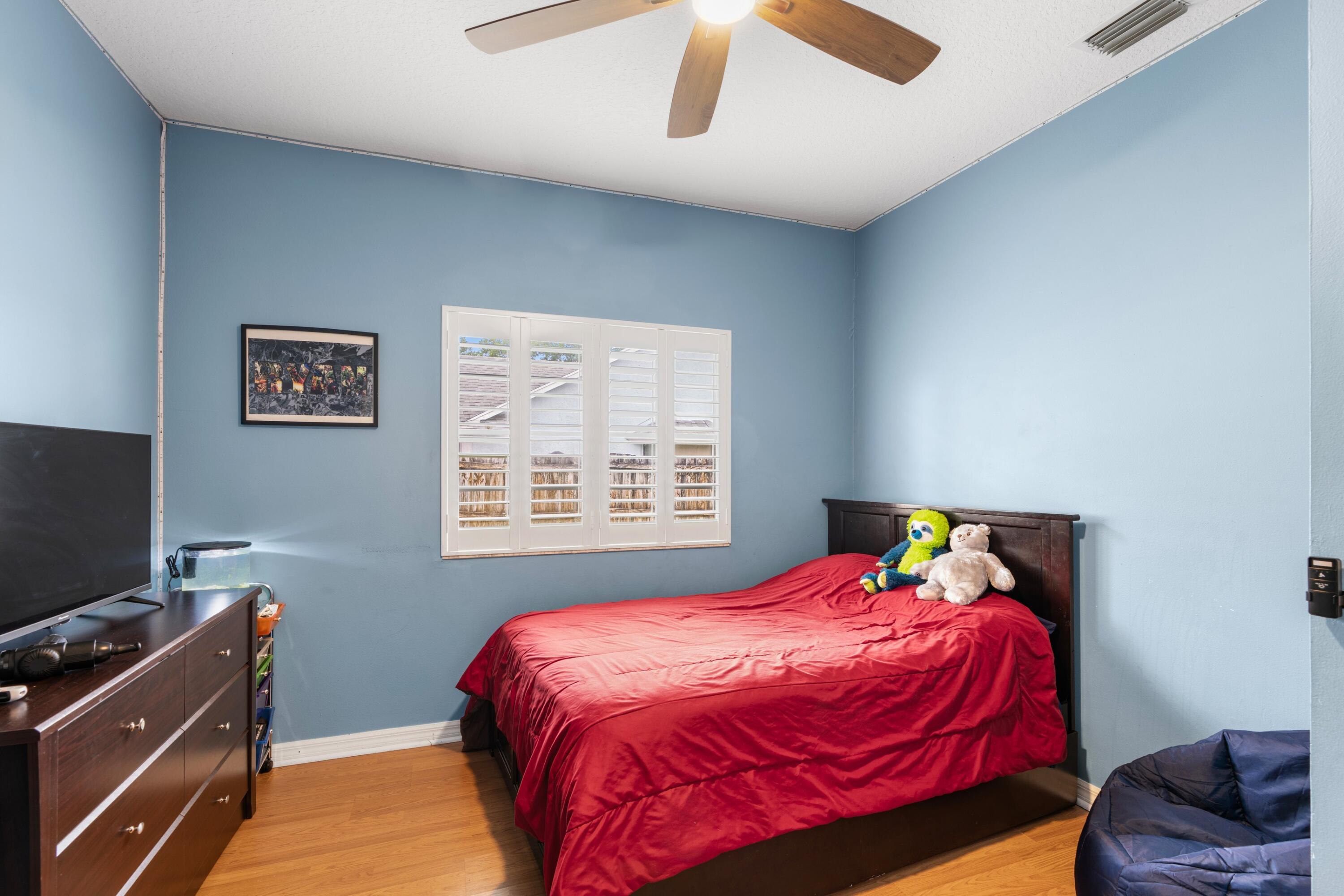 GREENVIEW SHORES 2 OF WELLINGTON - Residential