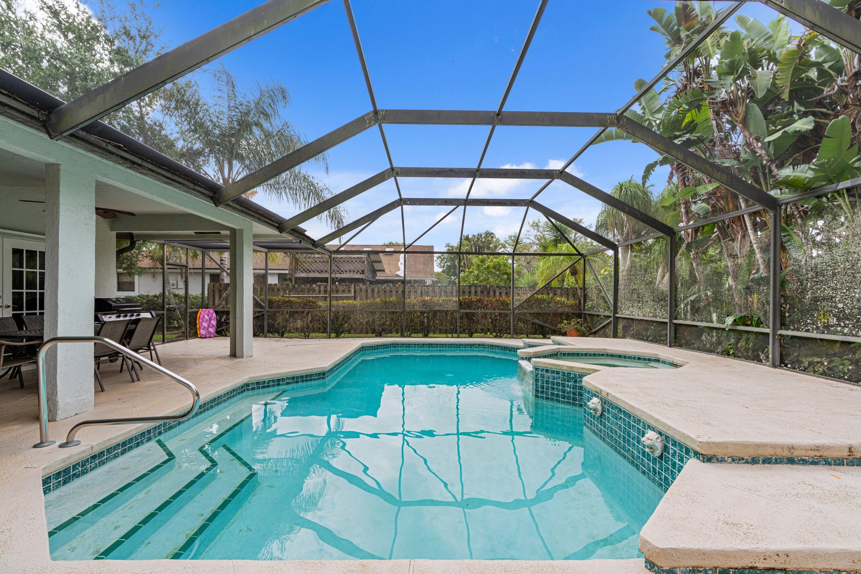 GREENVIEW SHORES 2 OF WELLINGTON - Residential