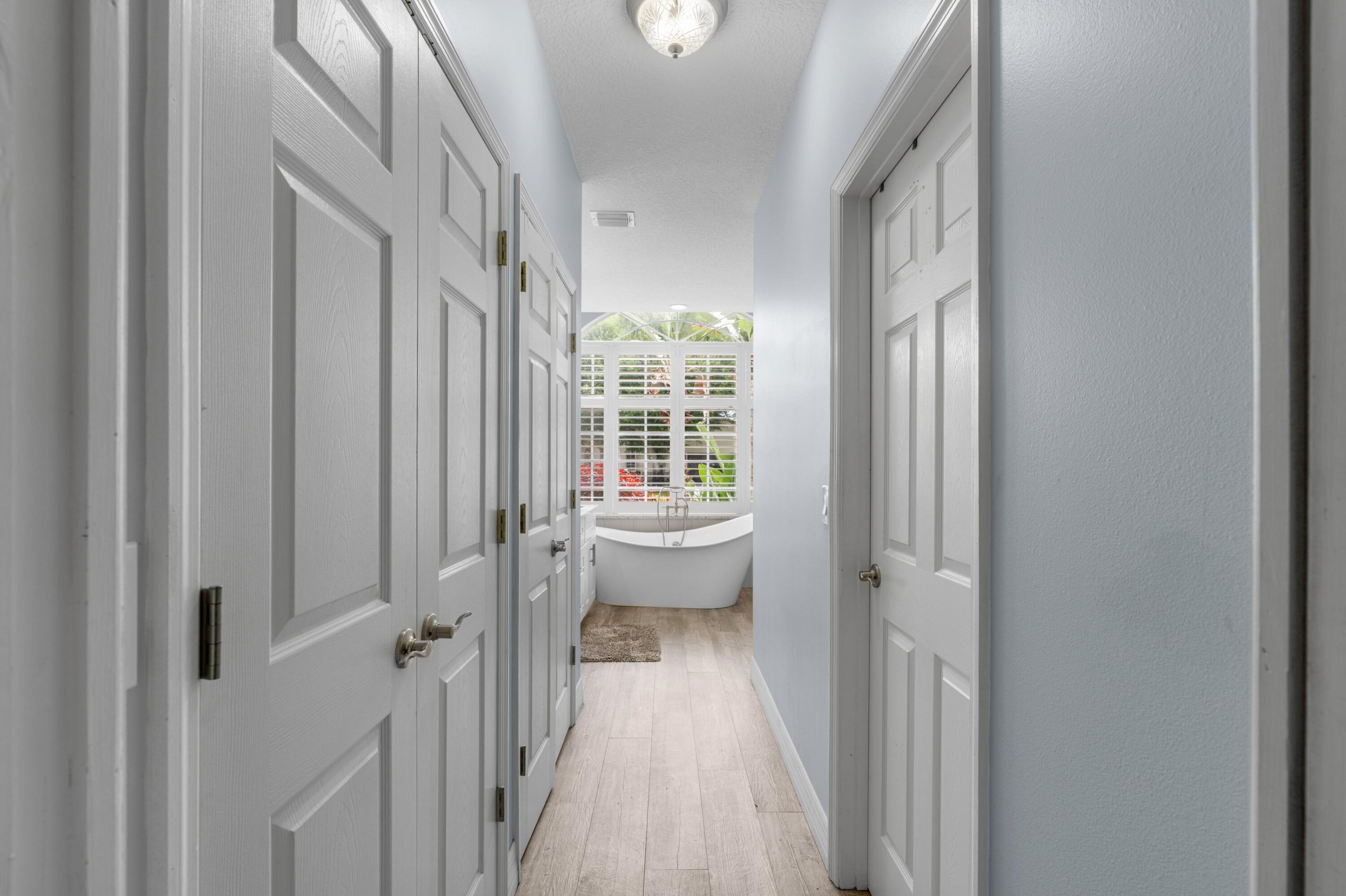 GREENVIEW SHORES 2 OF WELLINGTON - Residential