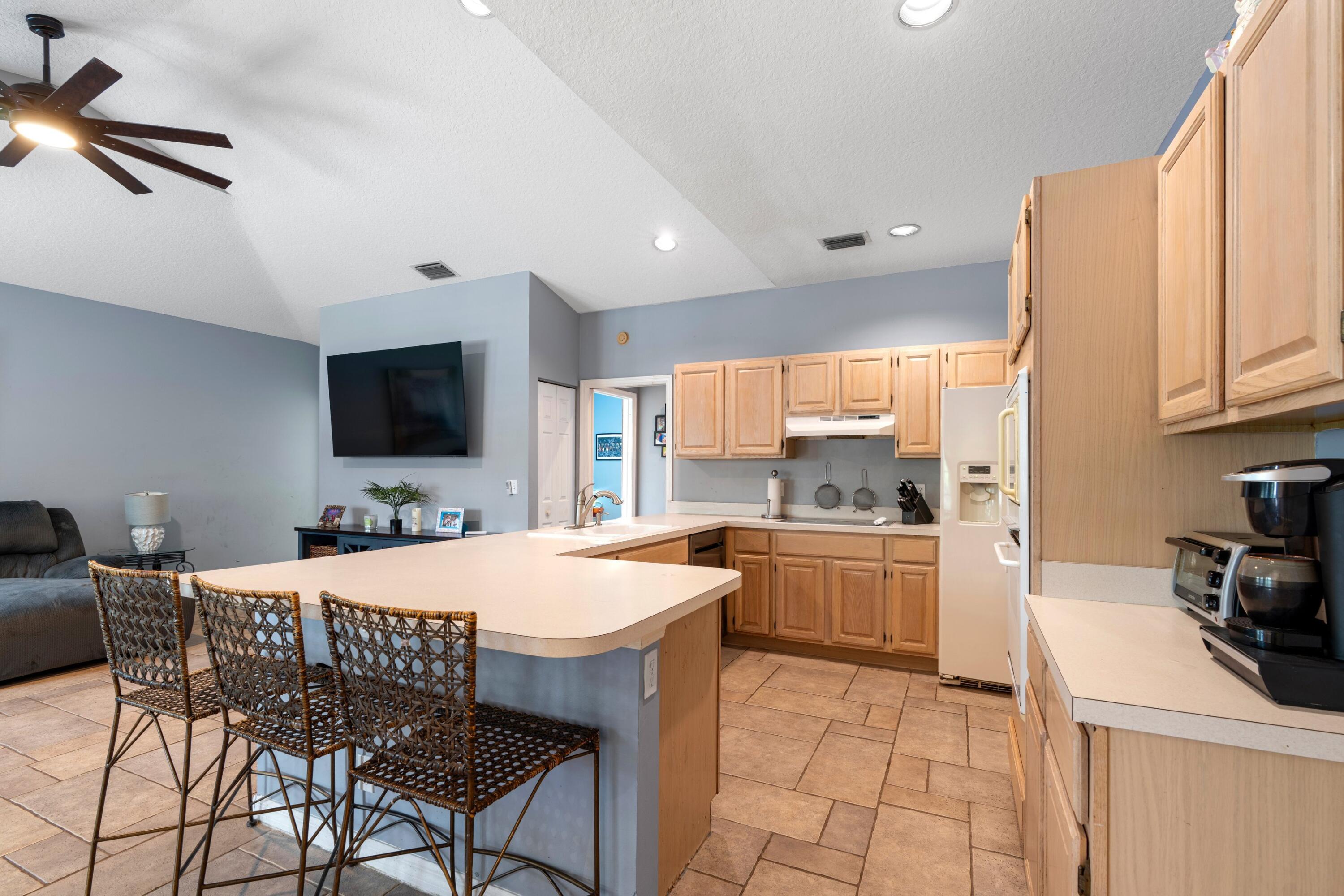 GREENVIEW SHORES 2 OF WELLINGTON - Residential