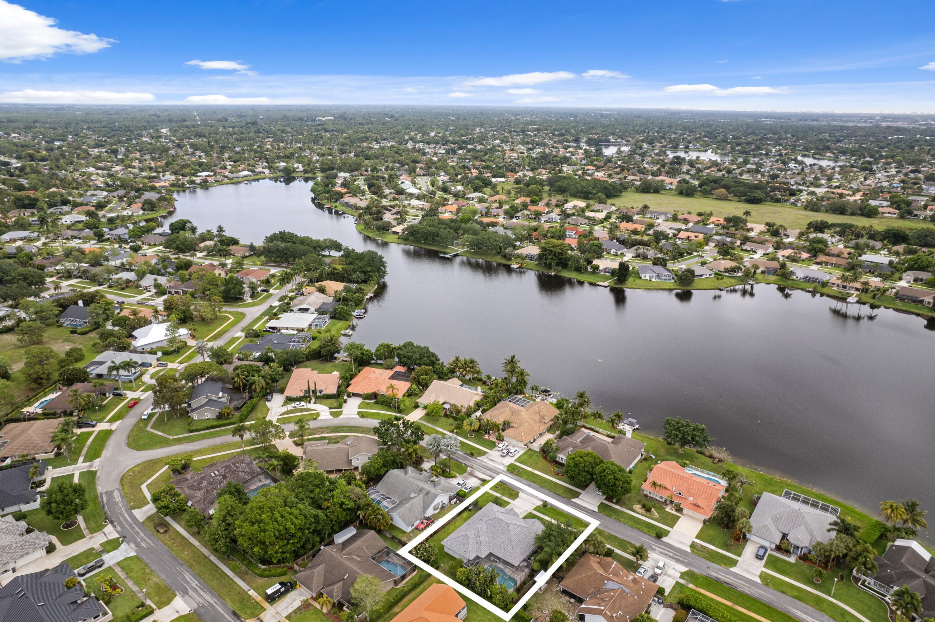 GREENVIEW SHORES 2 OF WELLINGTON - Residential