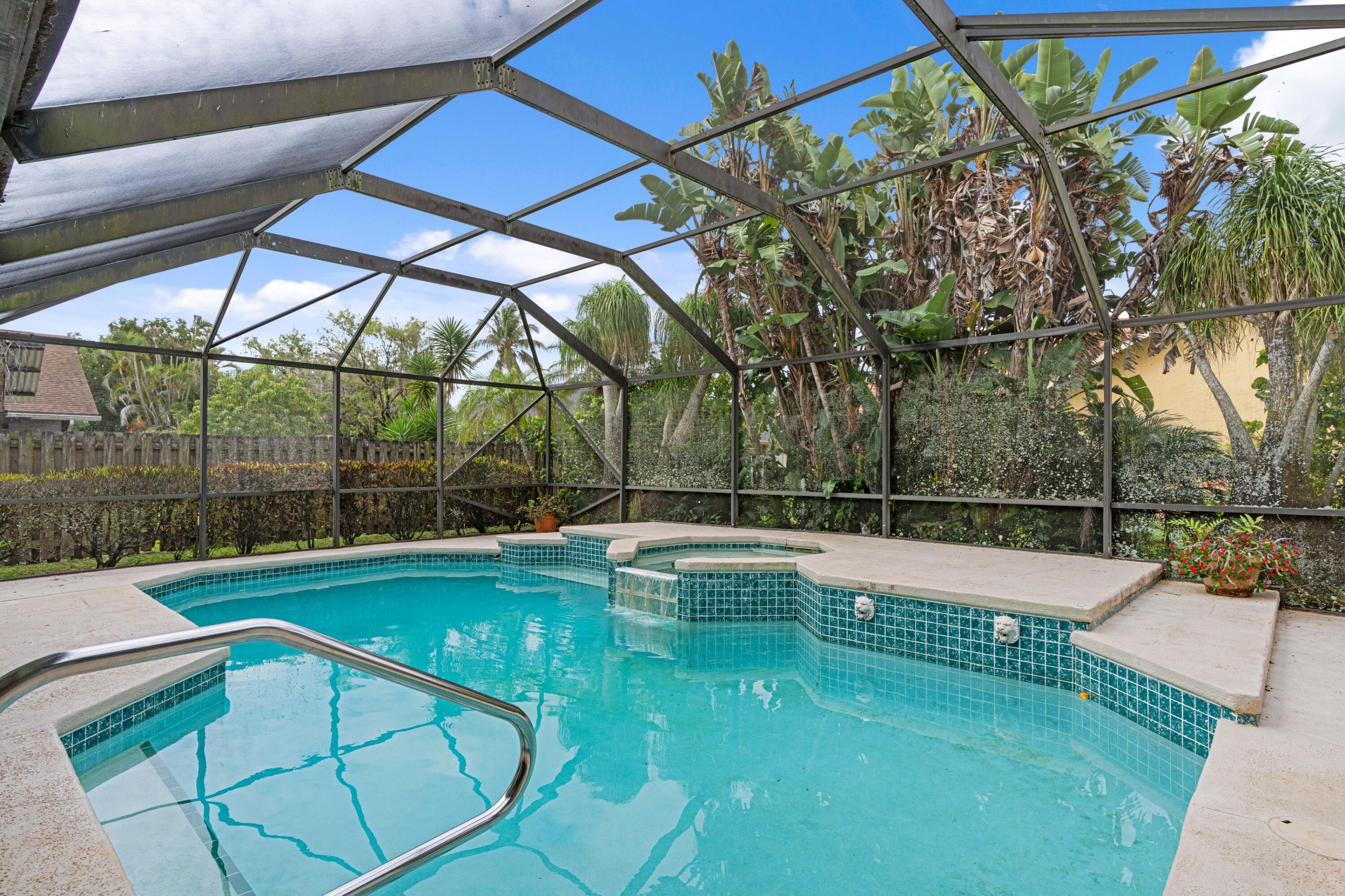 GREENVIEW SHORES 2 OF WELLINGTON - Residential