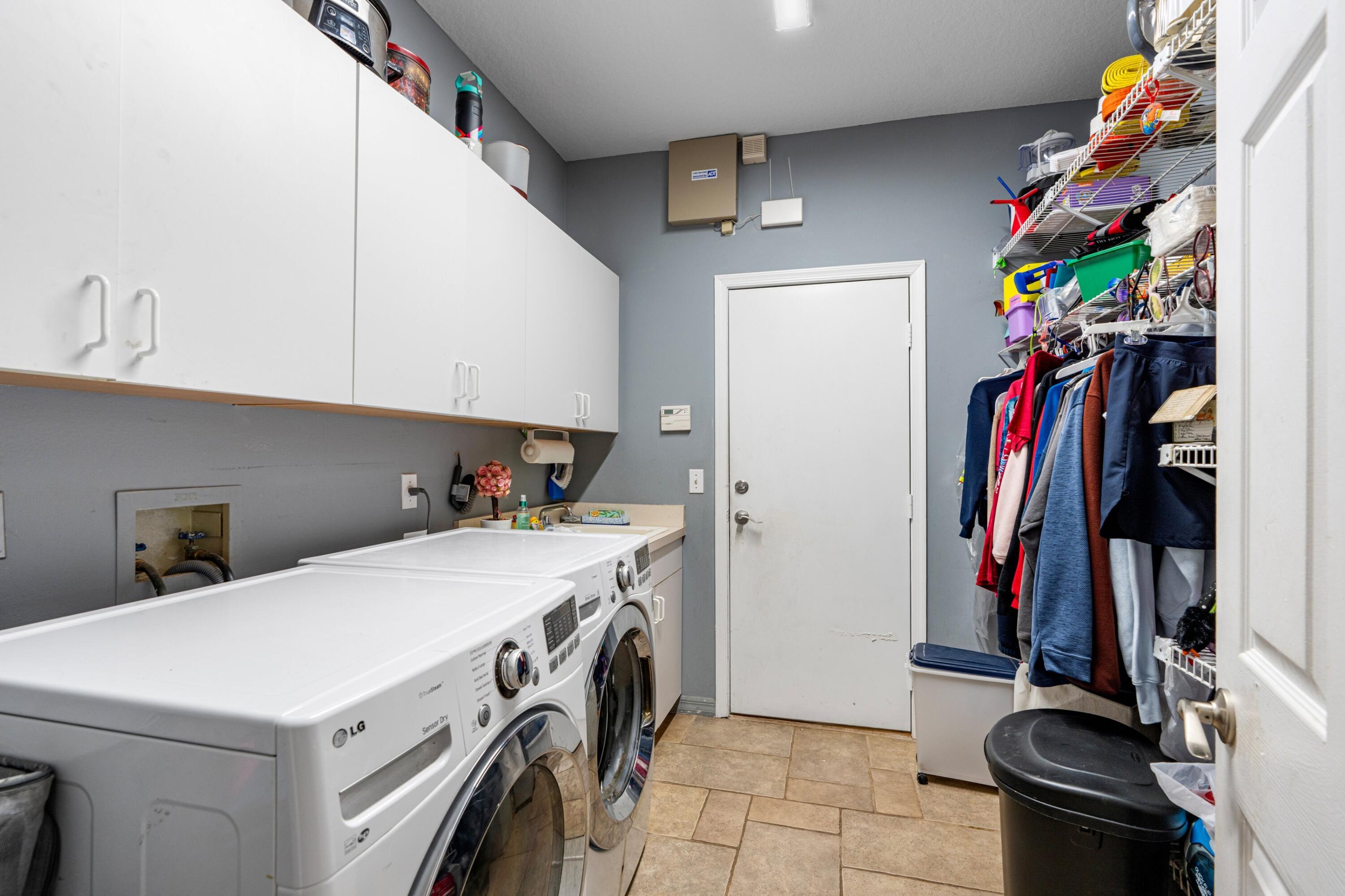 GREENVIEW SHORES 2 OF WELLINGTON - Residential