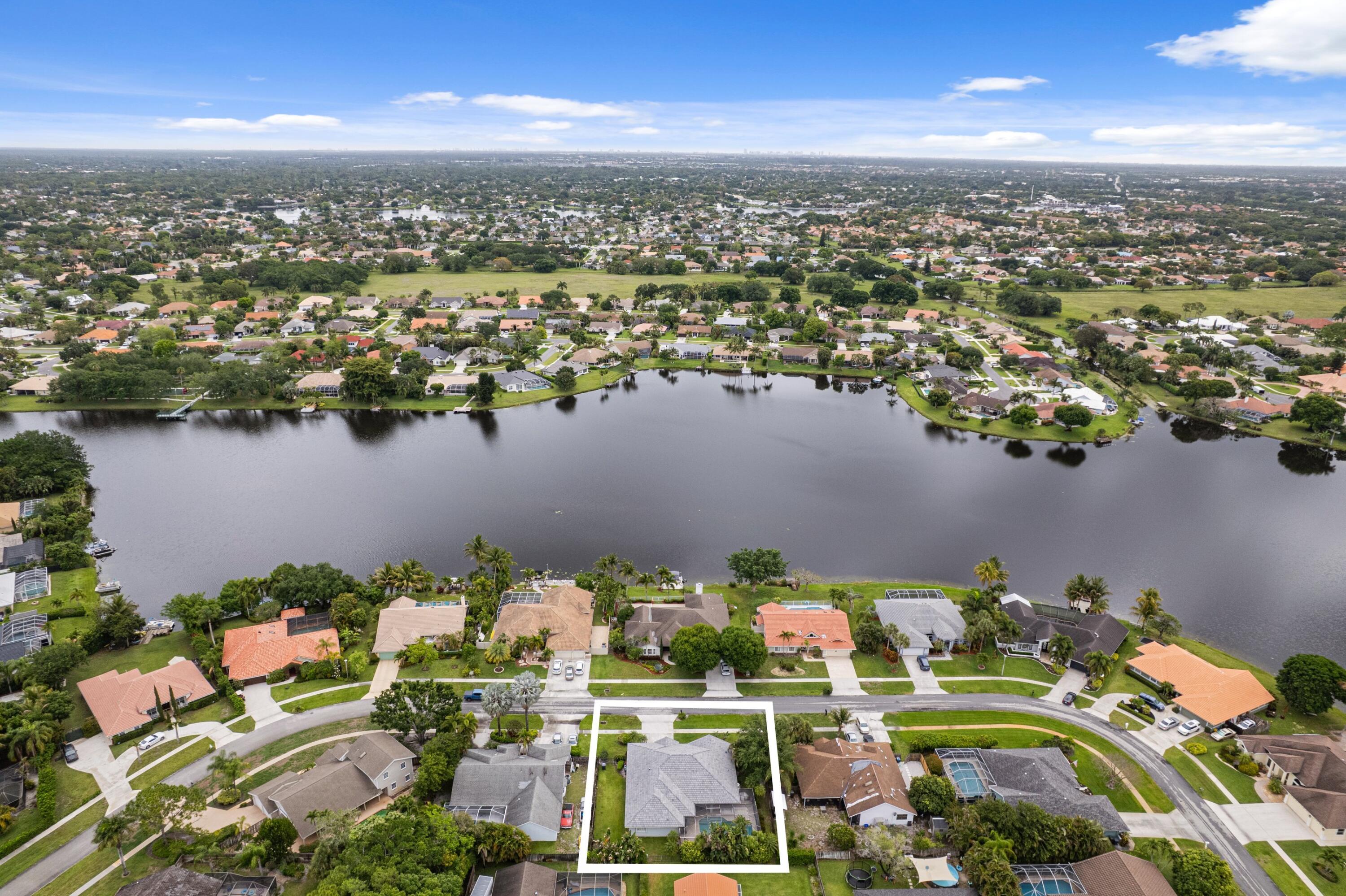 GREENVIEW SHORES 2 OF WELLINGTON - Residential