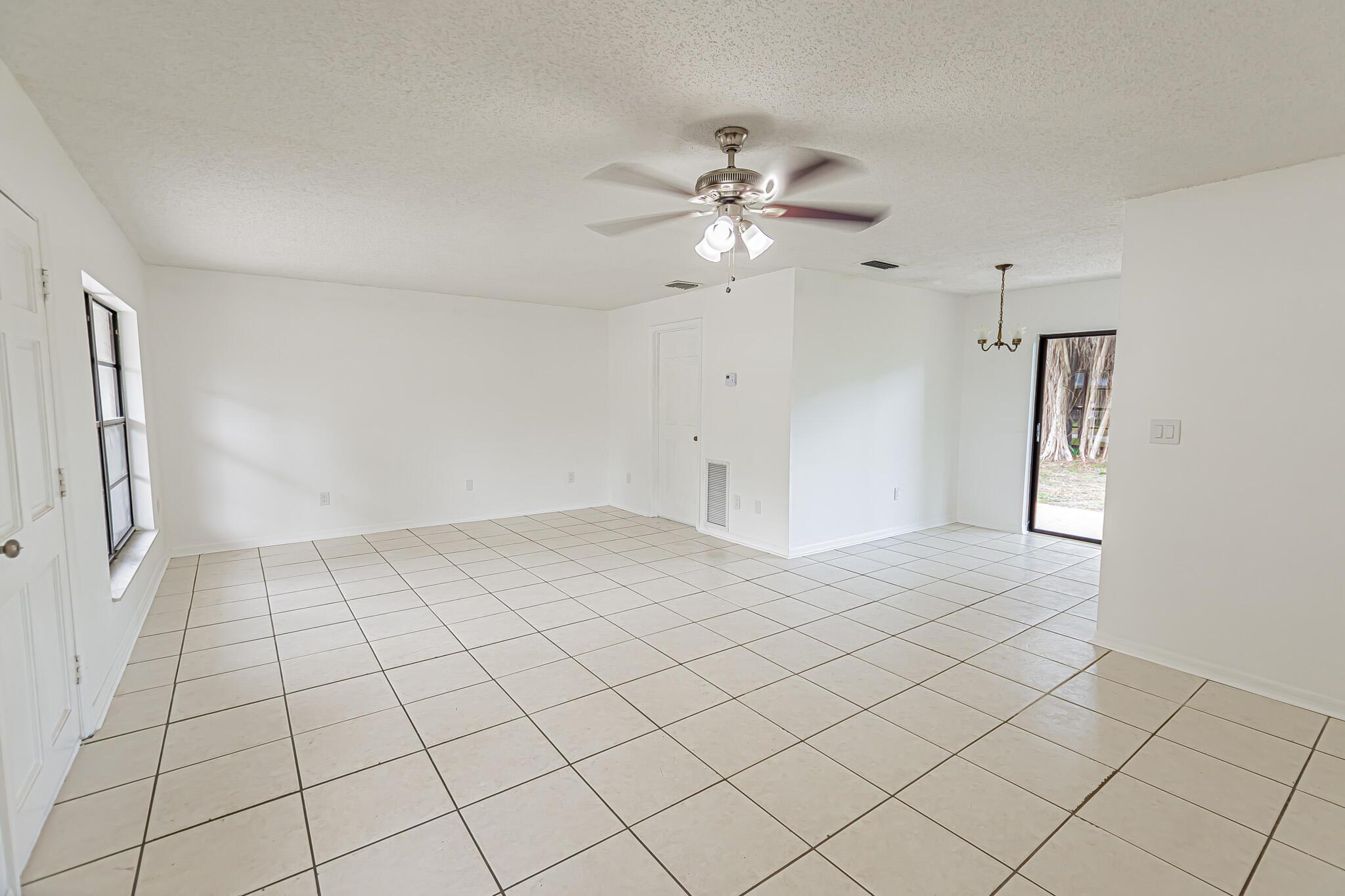 706 Azalea Avenue