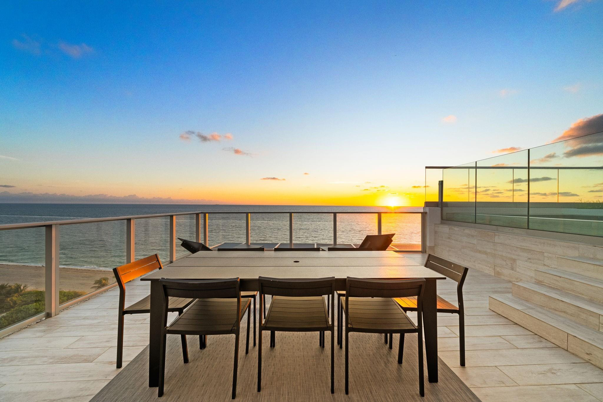 AUBERGE BEACH RESIDENCES - Residential