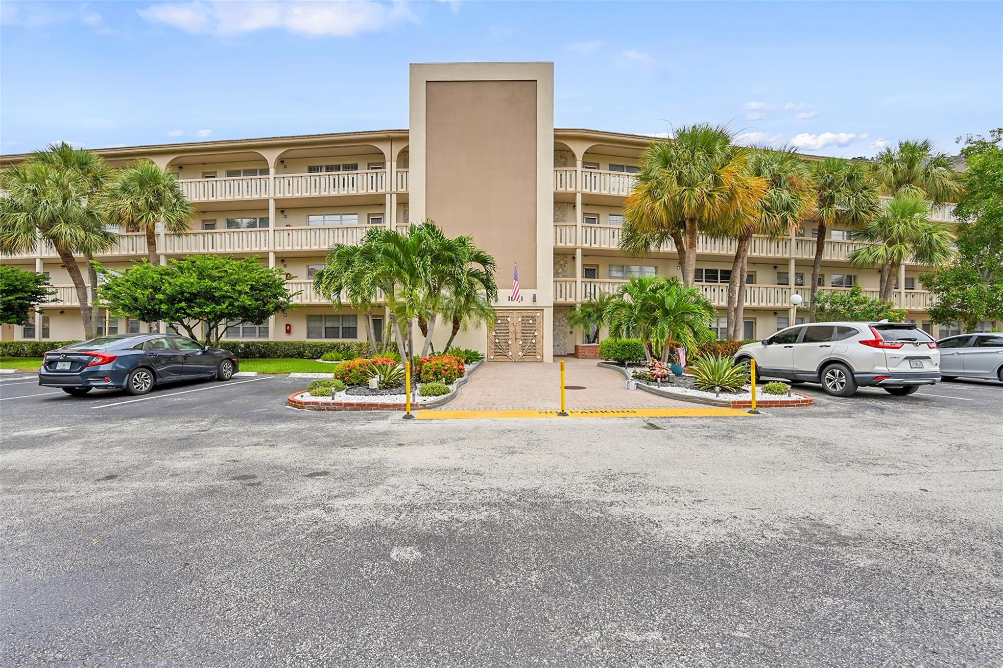 WYNMOOR VILLAGE - Residential