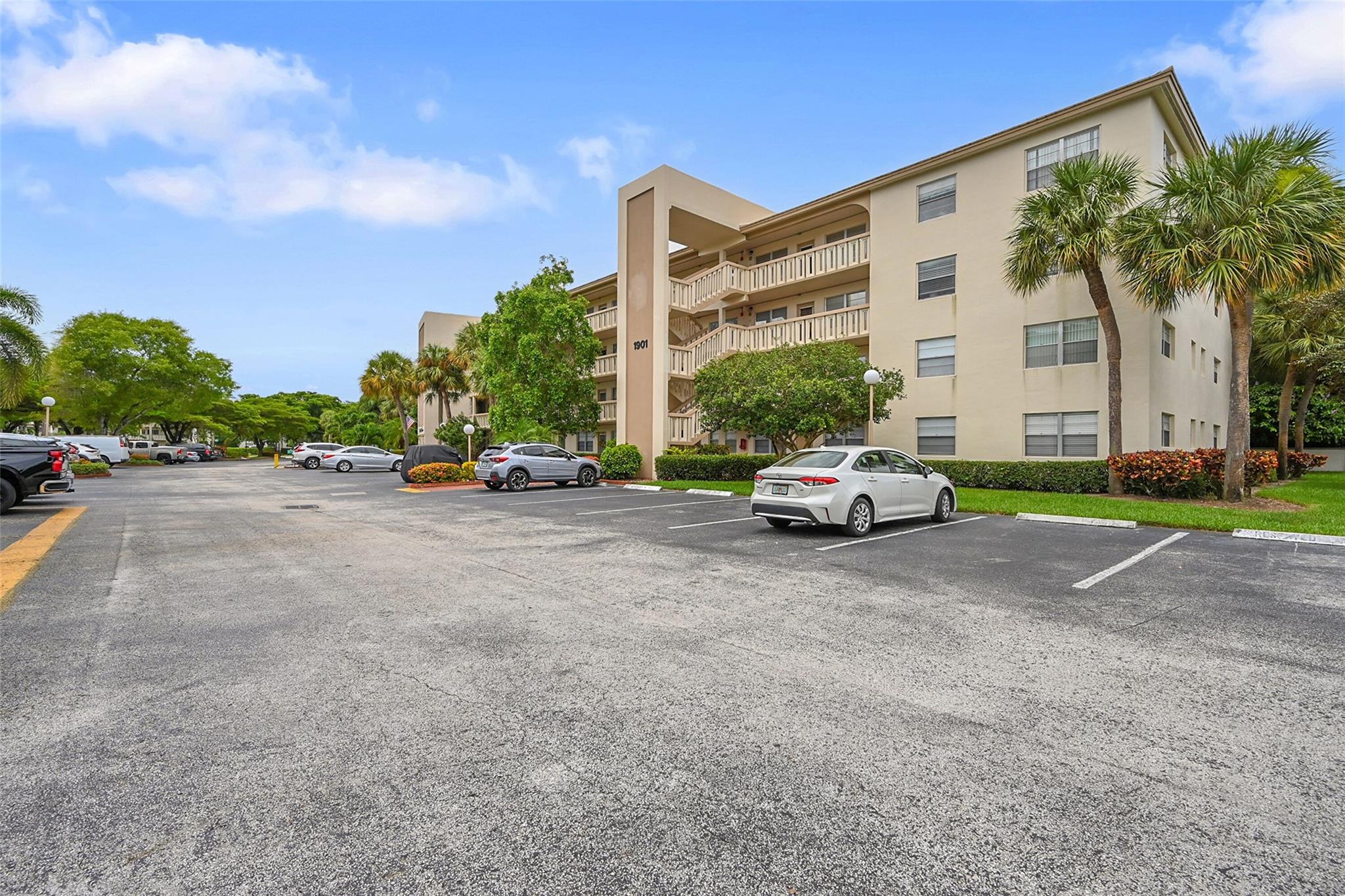 WYNMOOR VILLAGE - Residential