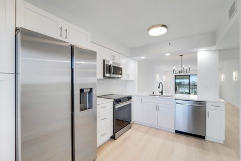 7076 Huntington Lane 806 Delray Beach FL 33446