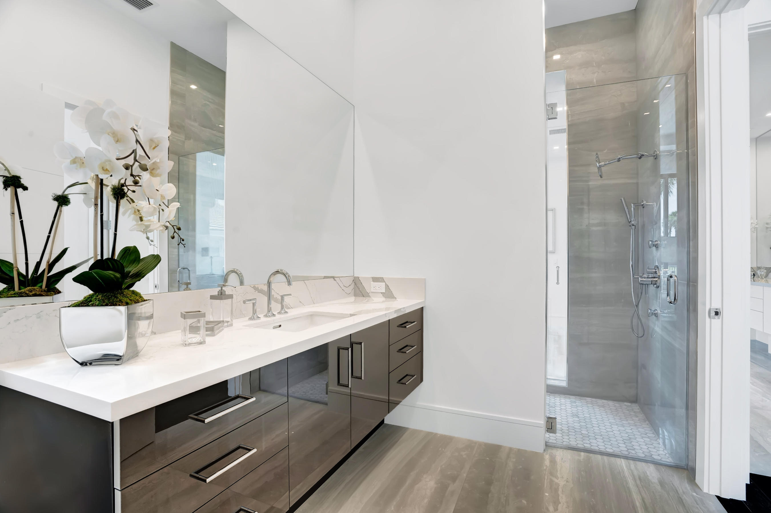 Delaire Country Club - Residential