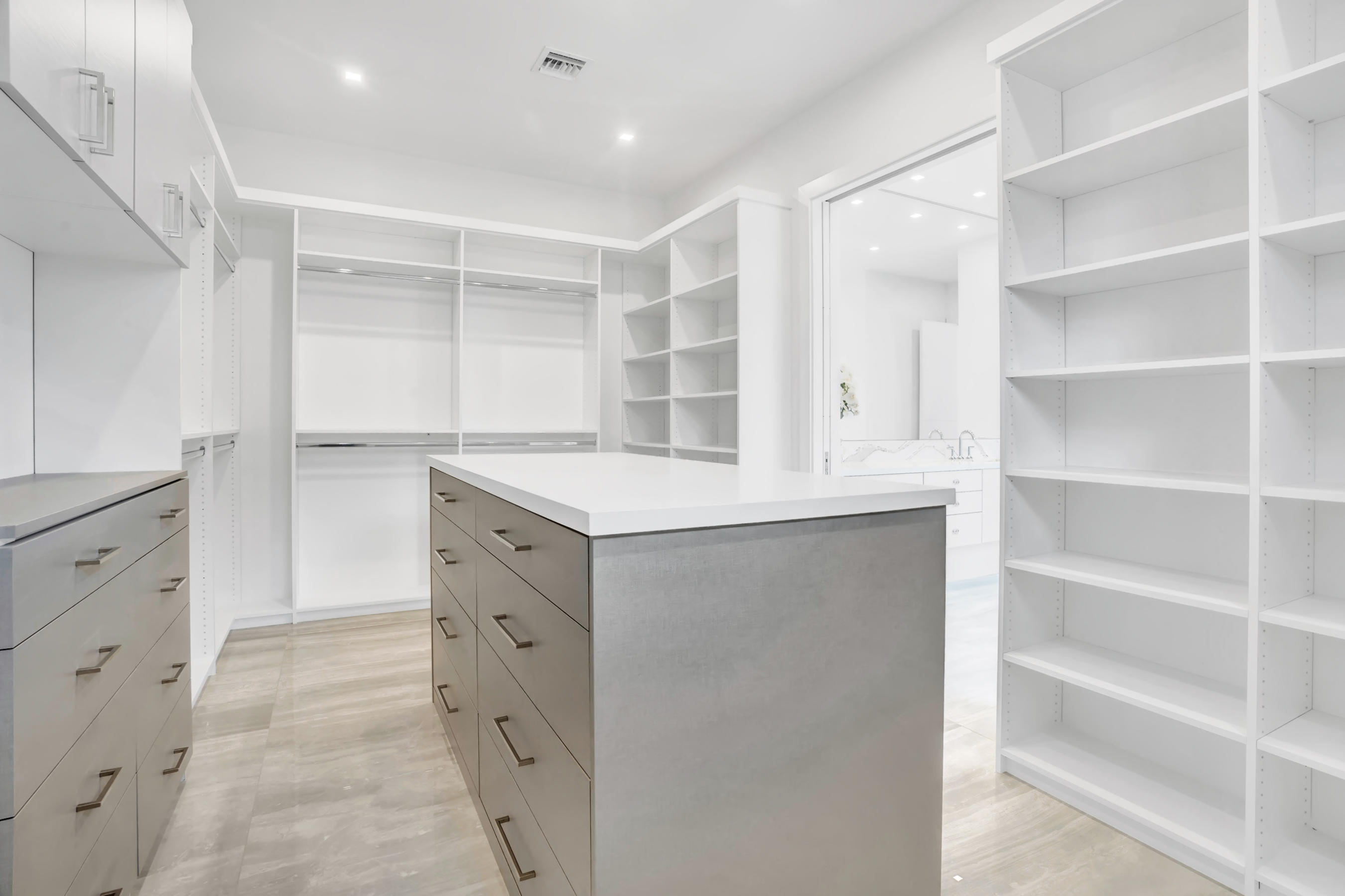 Delaire Country Club - Residential