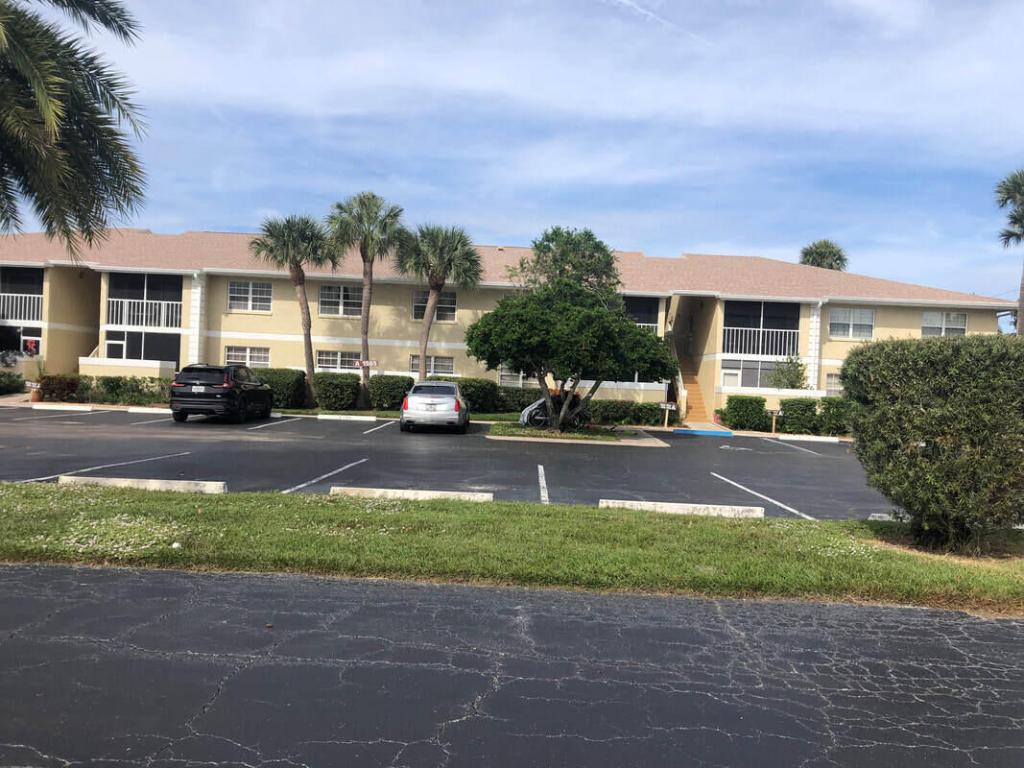 MIDPORT PLACE II, A CONDOMINIUM - Residential Lease