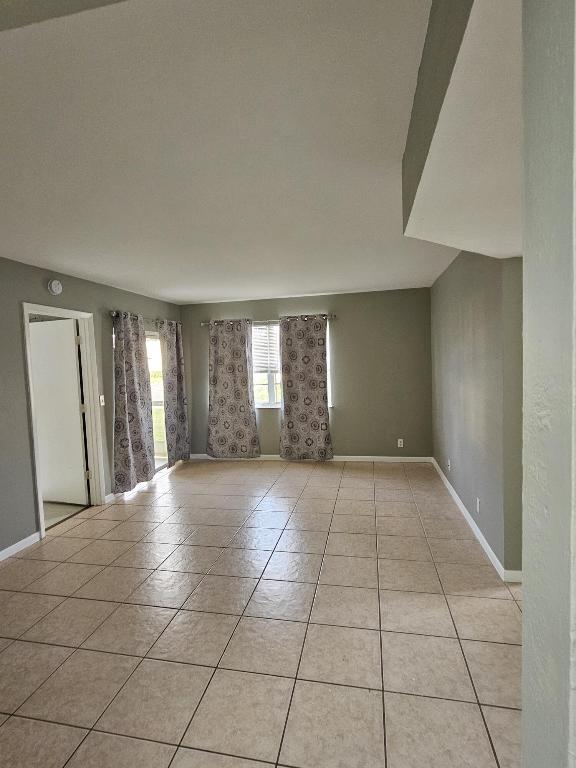 MIDPORT PLACE II, A CONDOMINIUM - Residential Lease