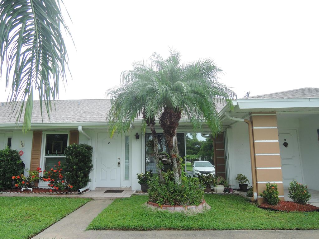 Photo of 125 Lakes End Drive #C, Fort Pierce, FL 34982 (MLS # R11009957)