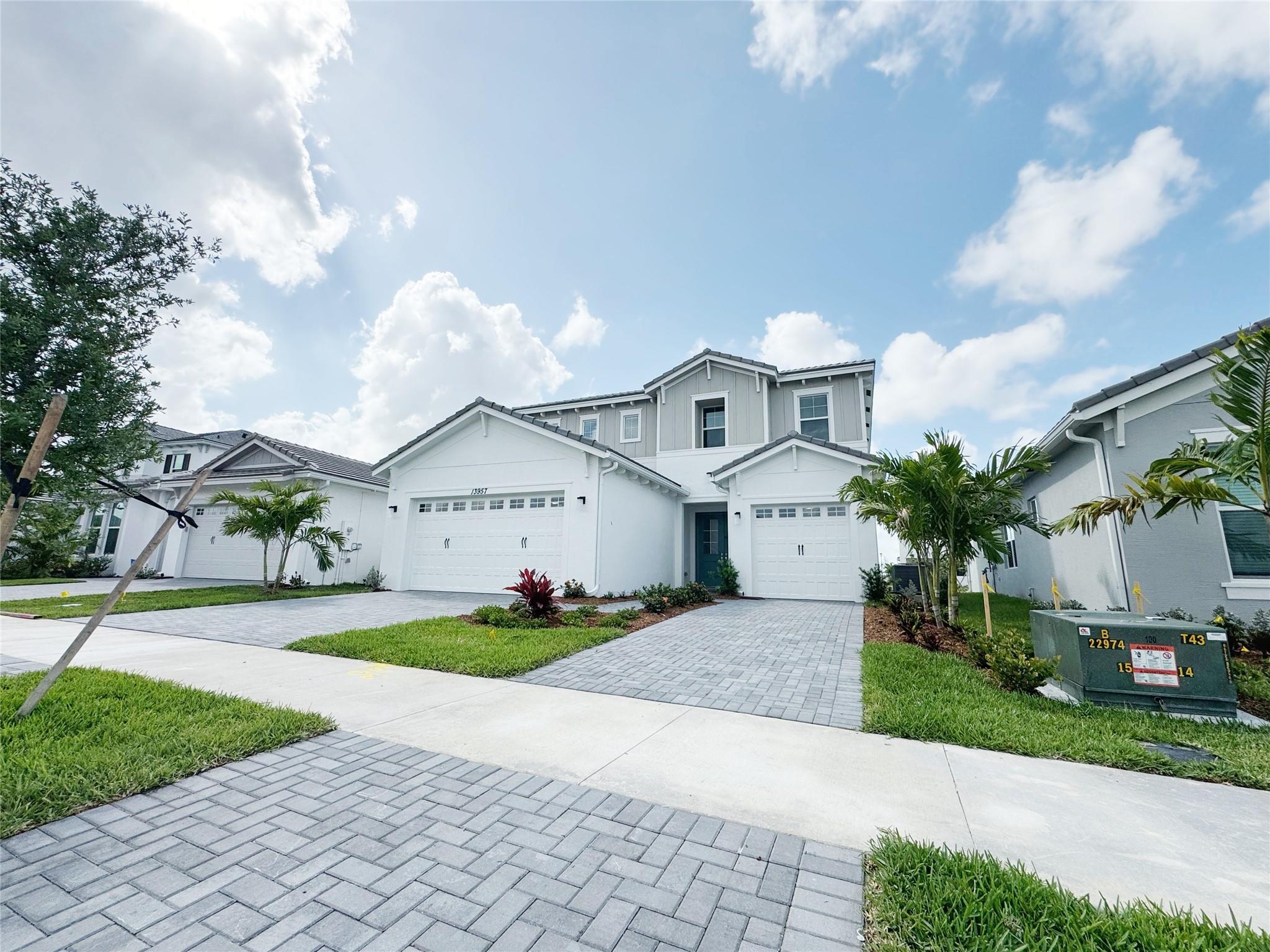 13957 Prickley Cone Cove
