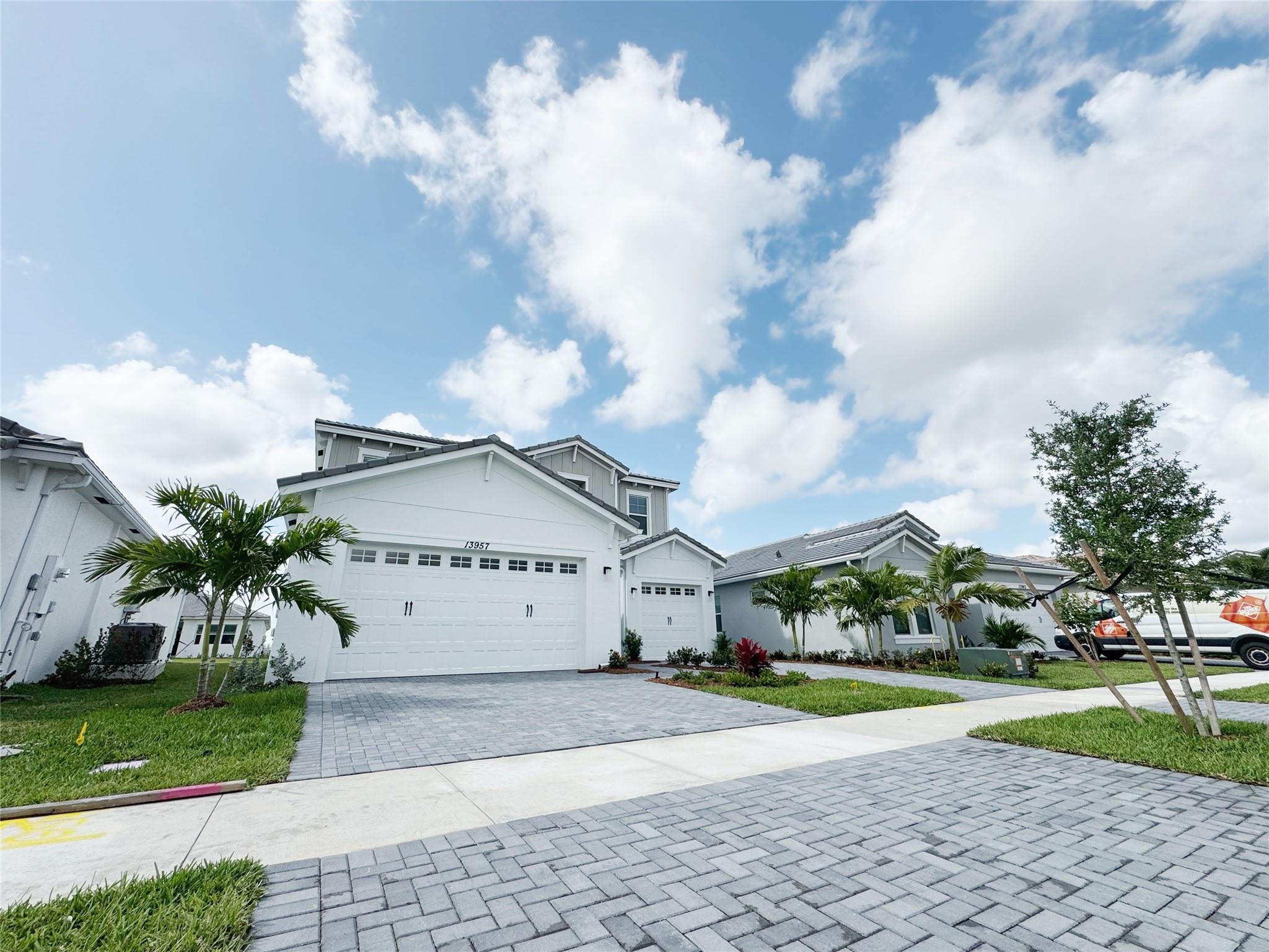 13957 Prickley Cone Cove
