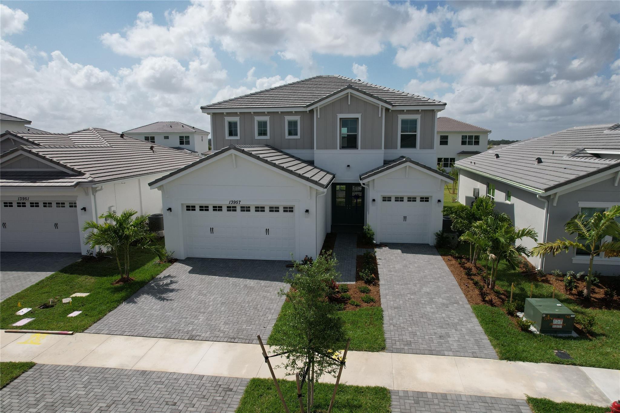13957 Prickley Cone Cove
